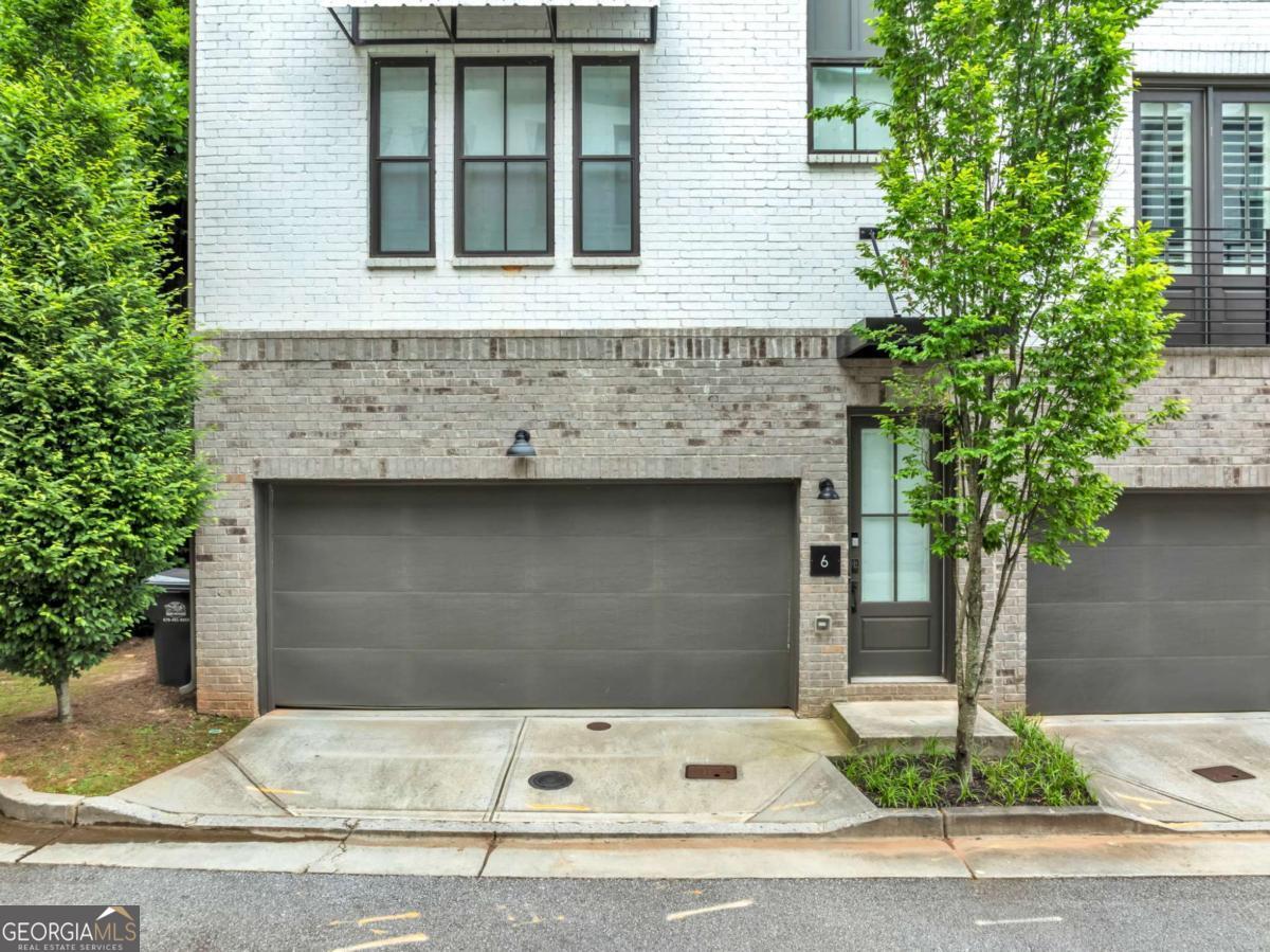 215 Arizona Avenue Ne # 6 Property Photo 1