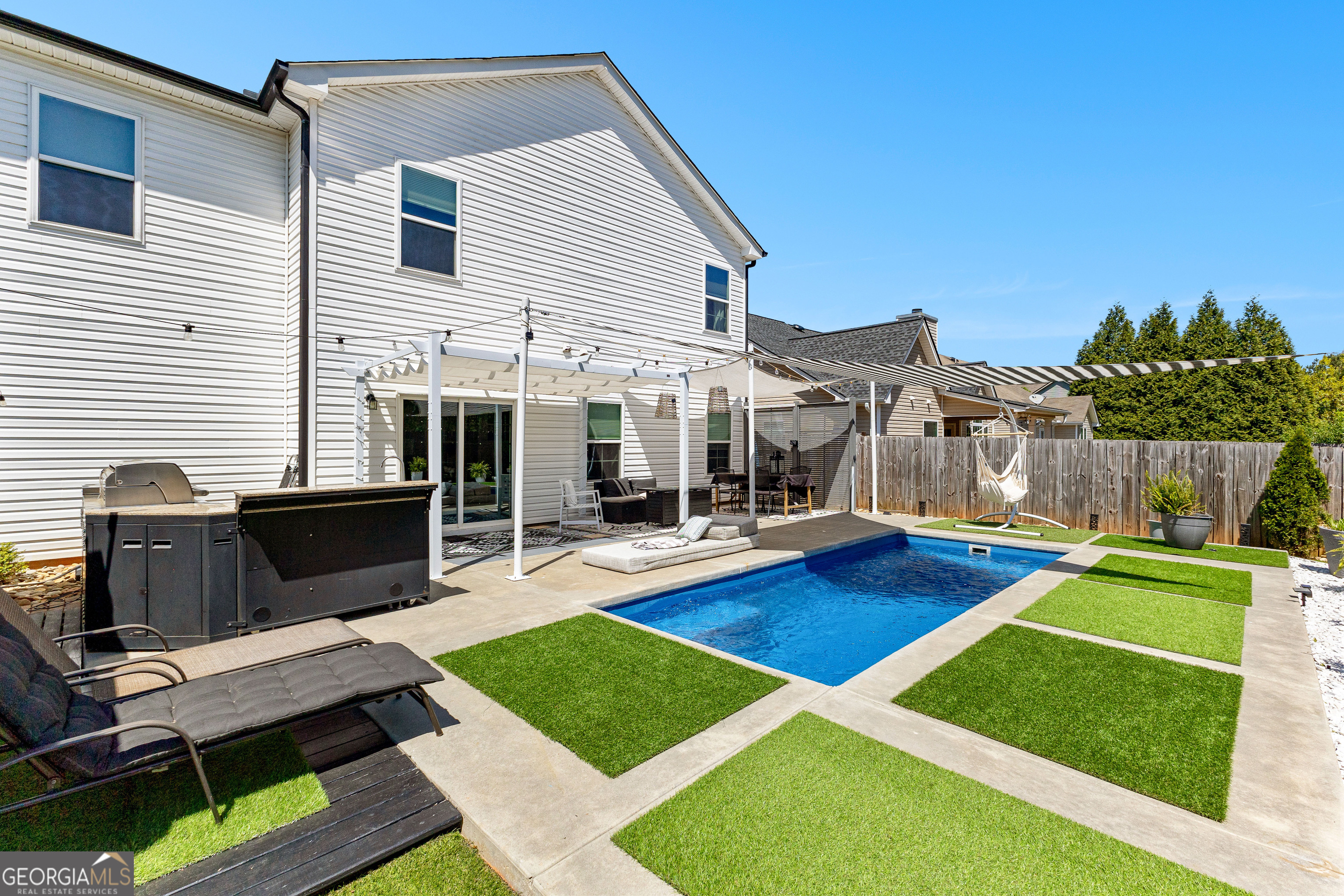 65 Hill Top Circle Property Photo