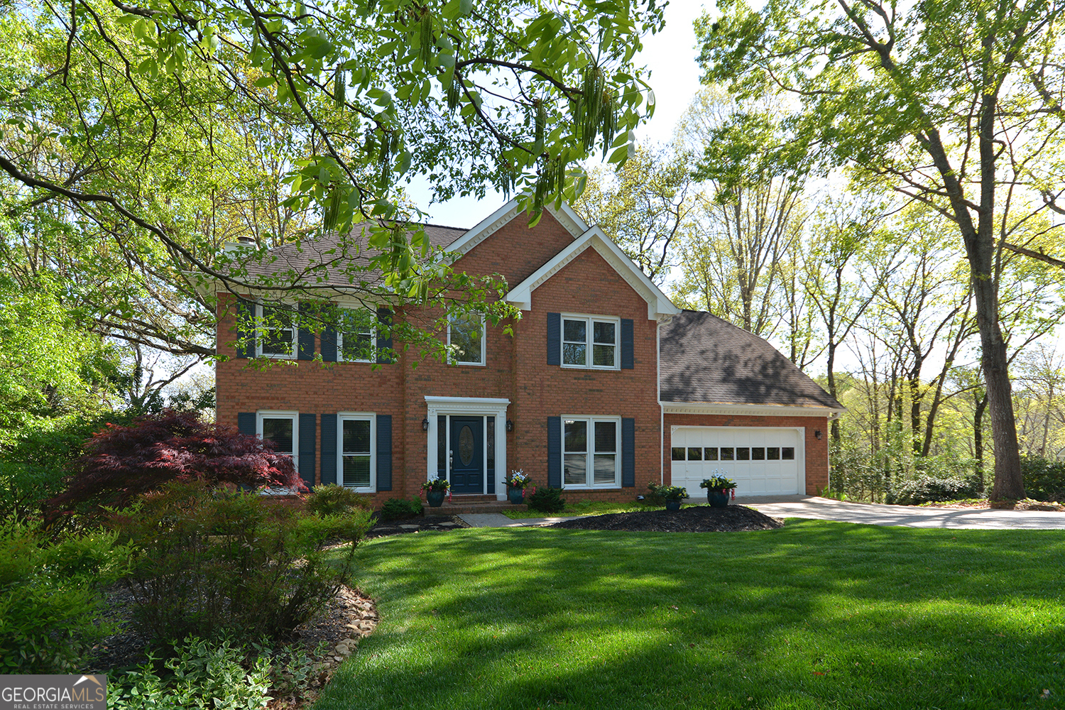 2815 Cambridge Hills Road Property Photo 1