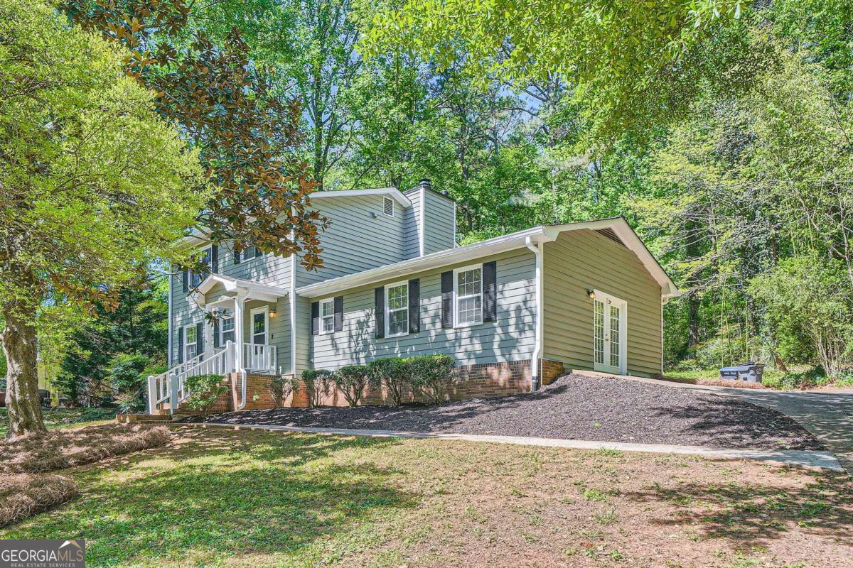 1718 Country Park Way Property Photo 1