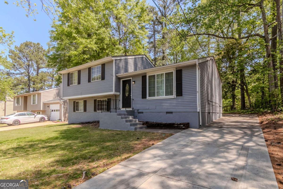 2092 Countydown Lane Property Photo 3