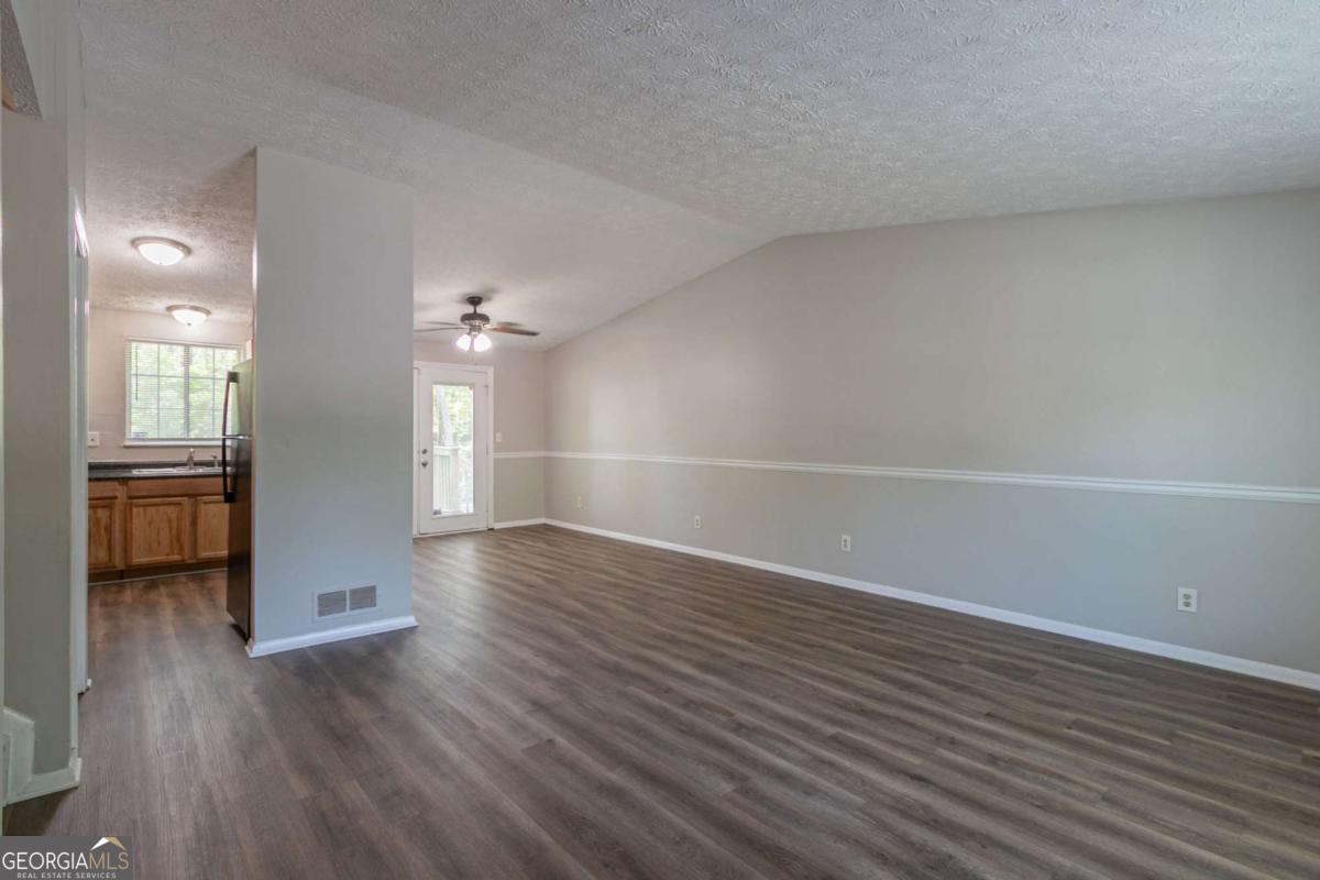 2092 Countydown Lane Property Photo 4