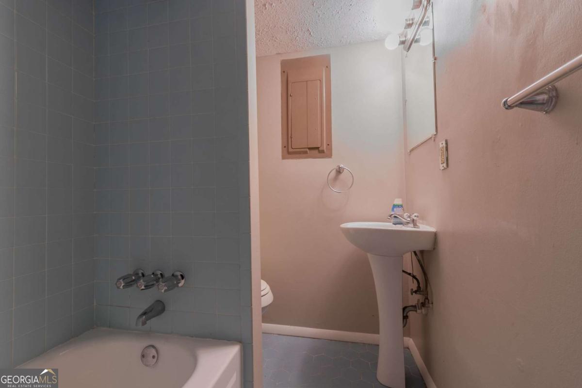 2092 Countydown Lane Property Photo 24