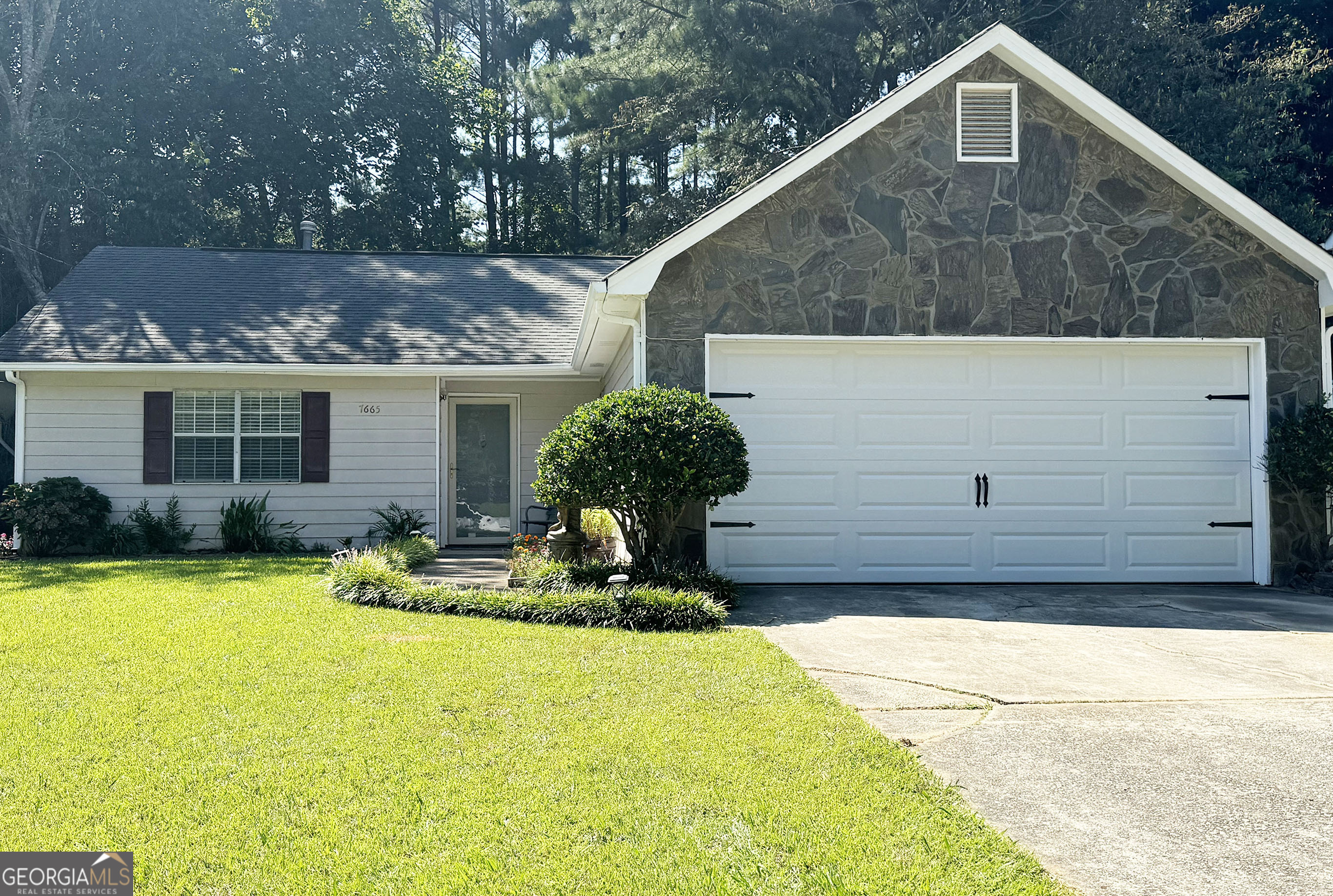 7665 Antebellum Lane Property Photo 1