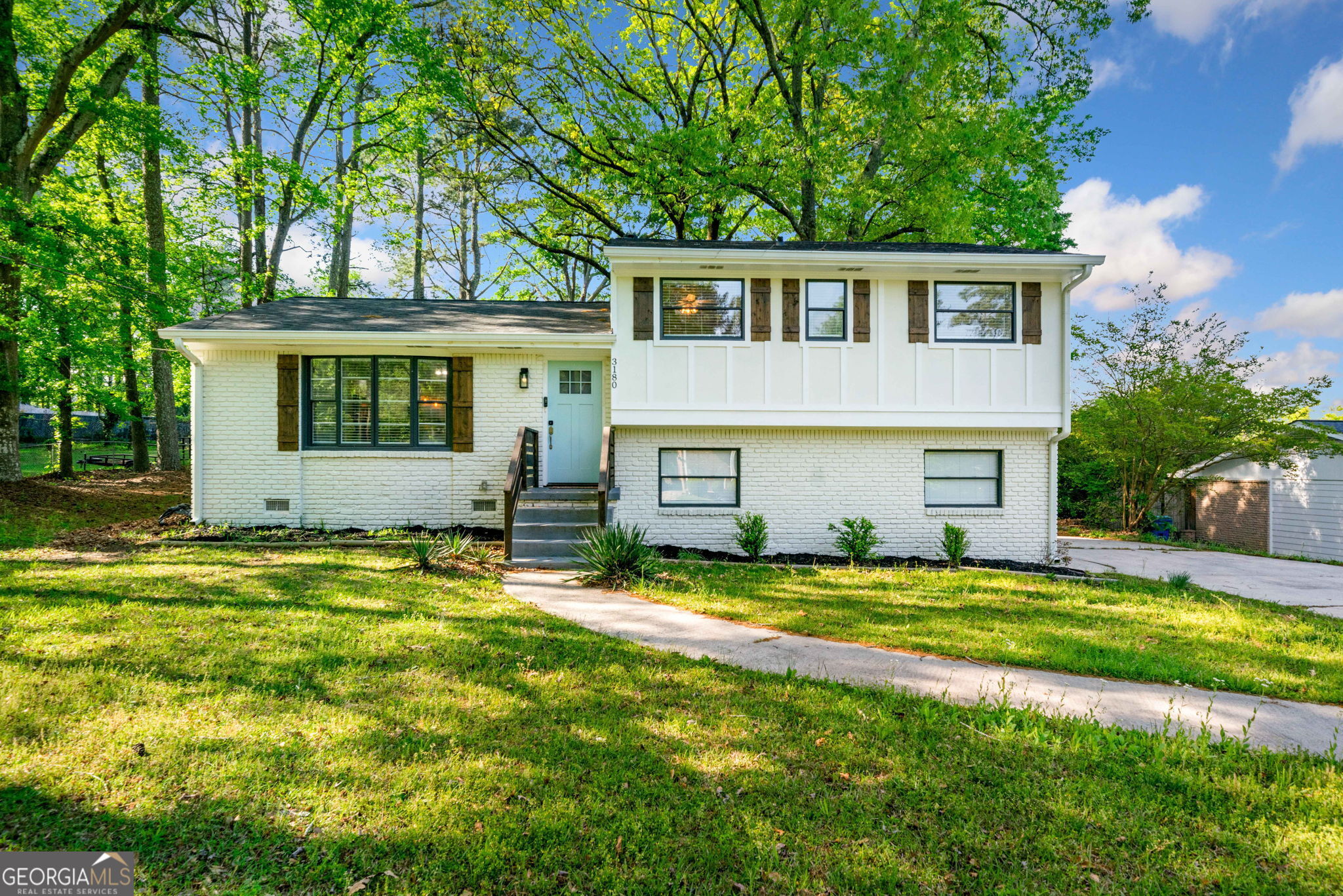 3180 Spring Street Property Photo 1