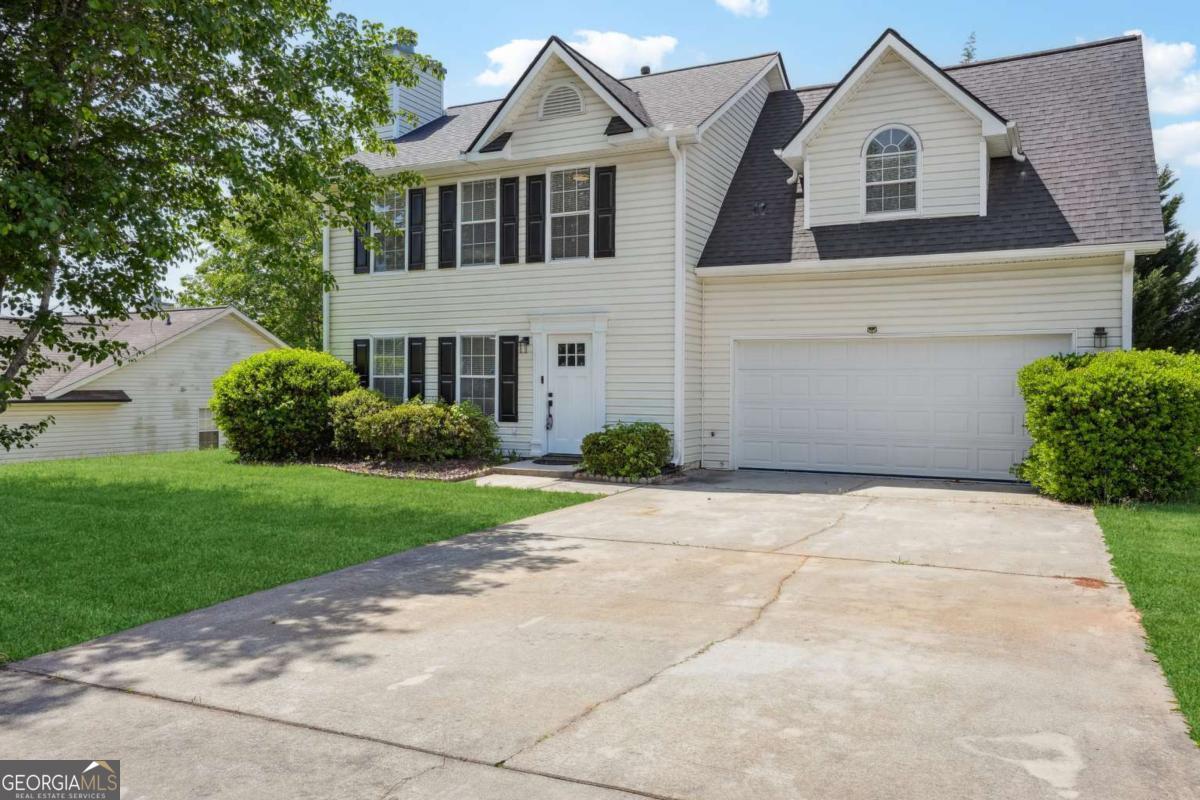 10423 Commons Crossing Property Photo 1