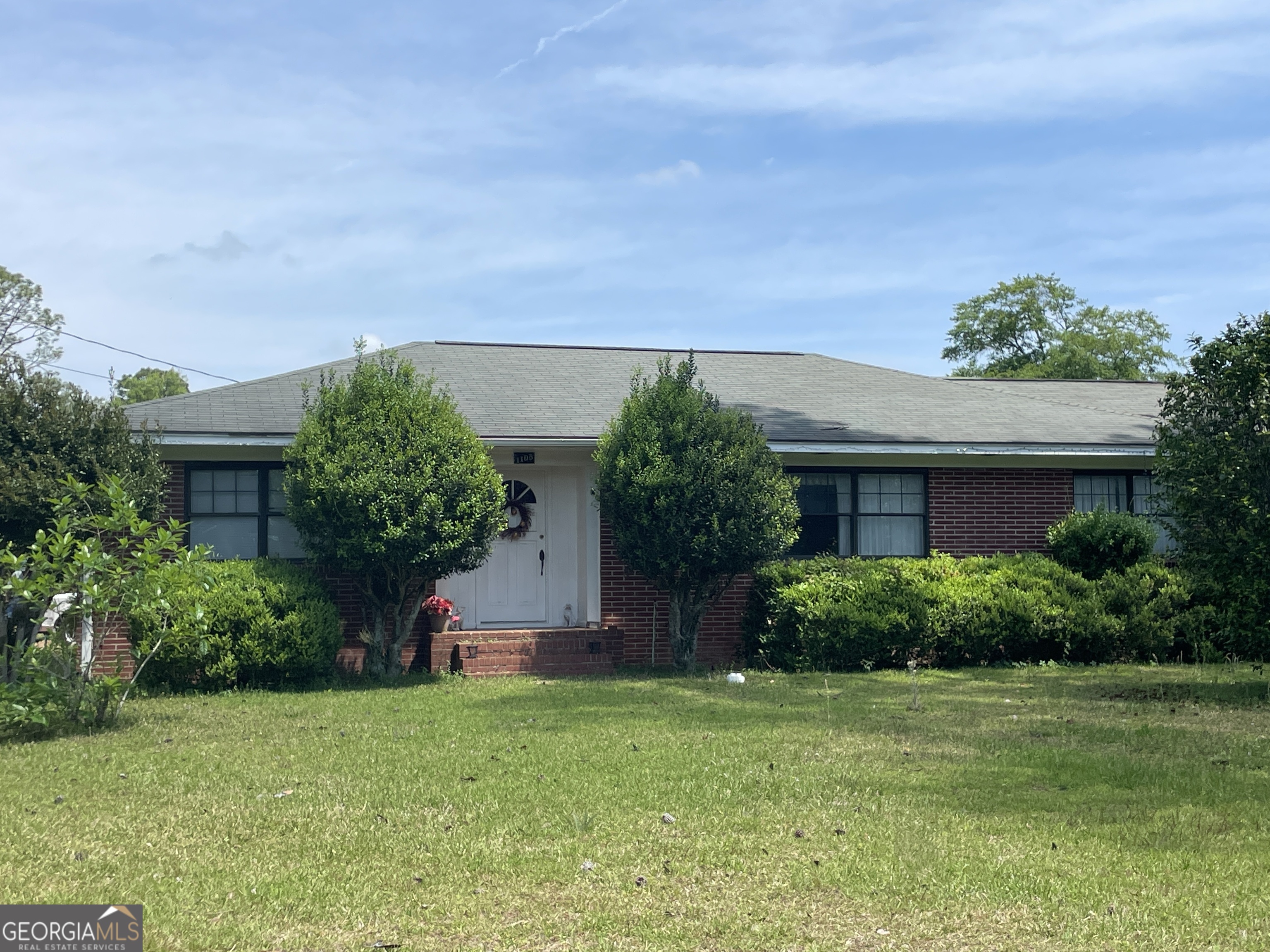 1105 College Street Property Photo 1
