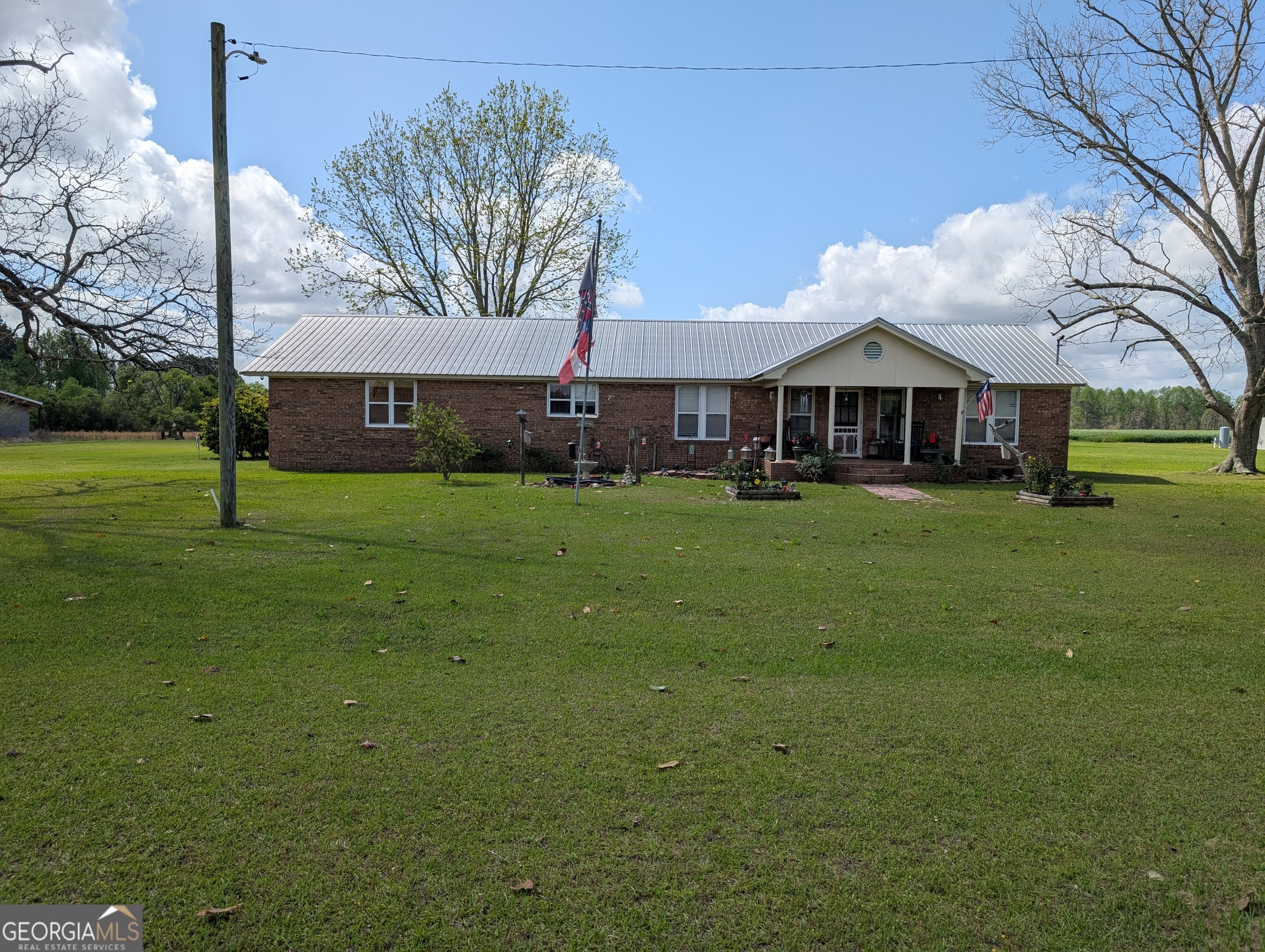 611 Mikell Lake Road Property Photo