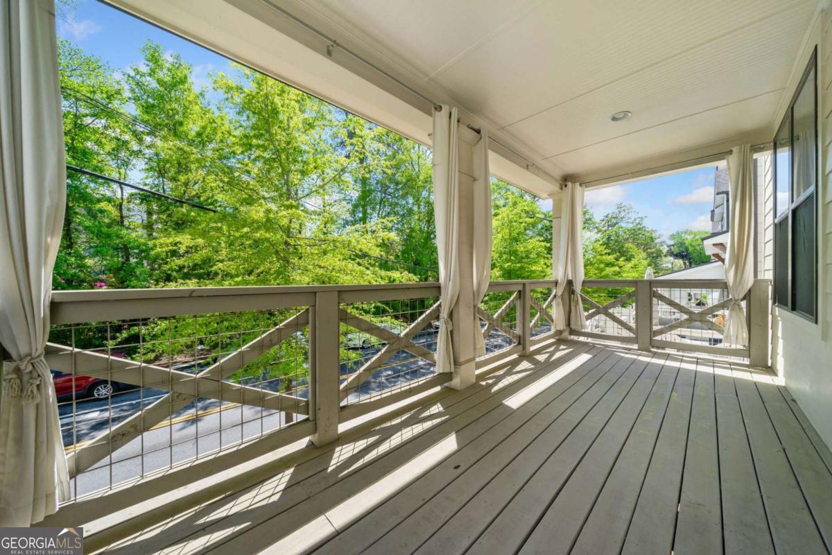2357 Rover Court Property Photo 5