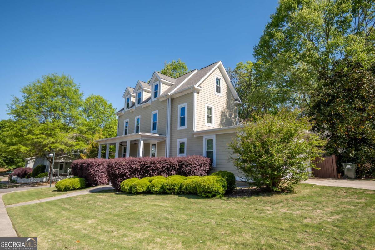15 Chestnut Oak Run Property Photo 2