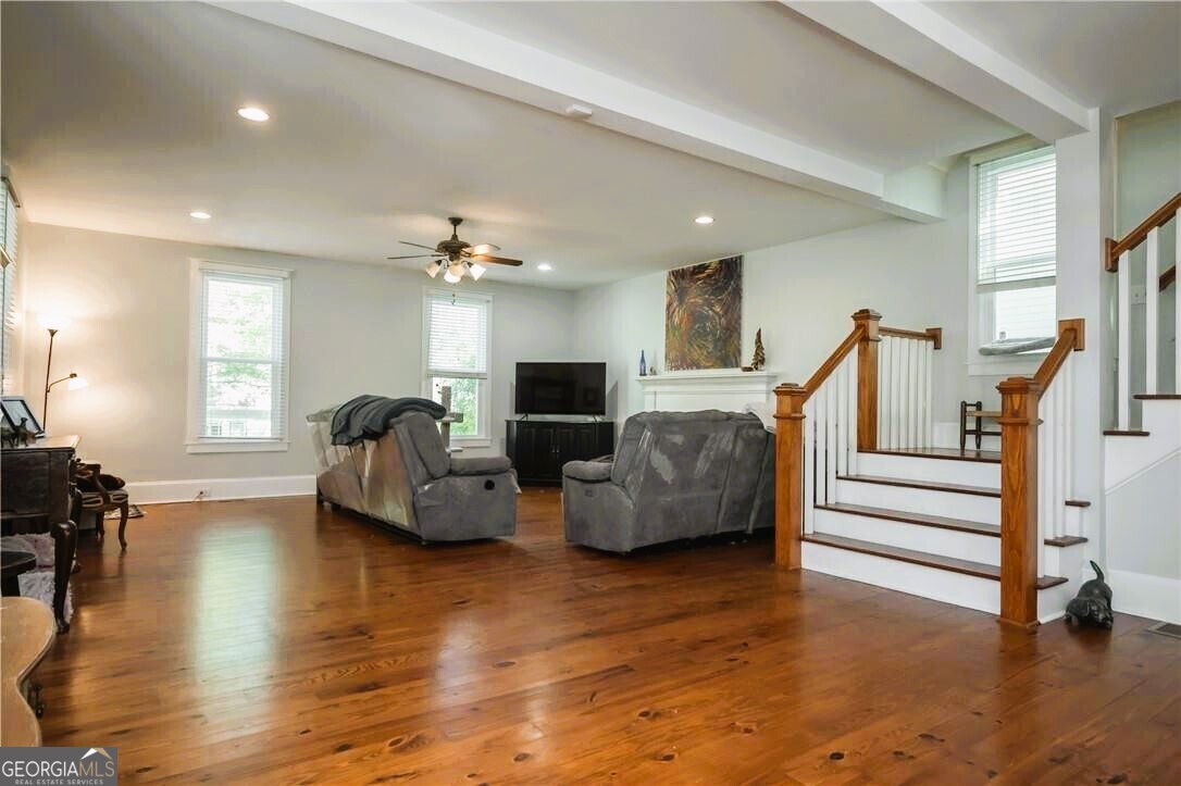 15 Chestnut Oak Run Property Photo 4