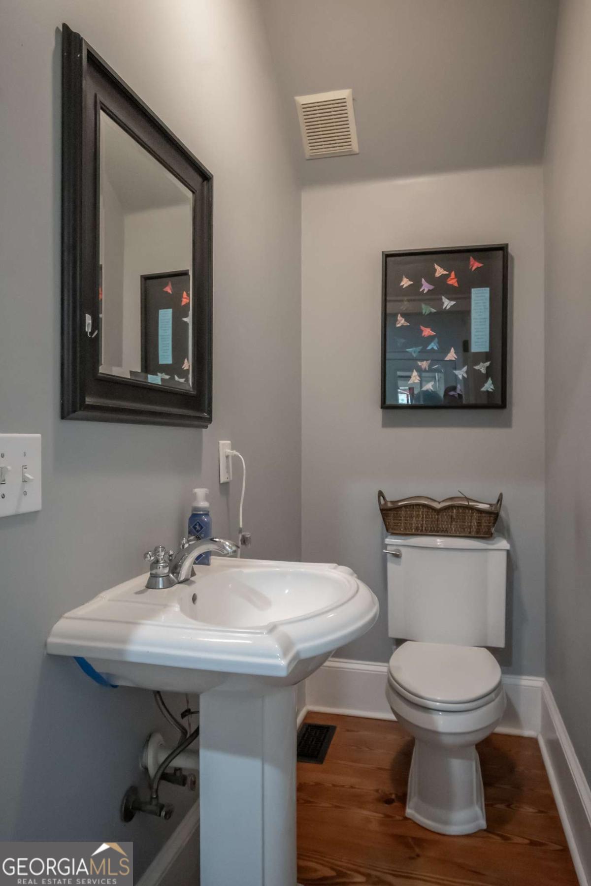 15 Chestnut Oak Run Property Photo 17