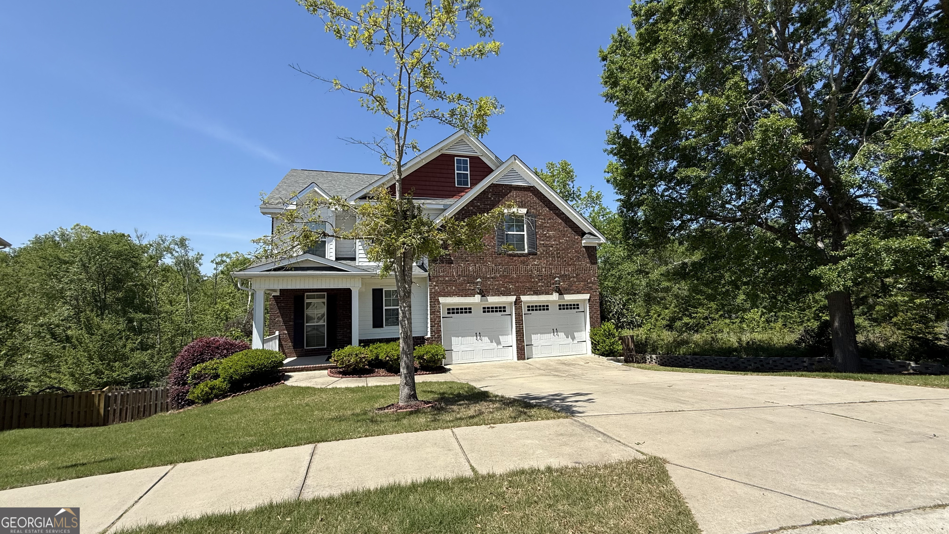 1691 Jamestown Avenue Property Photo