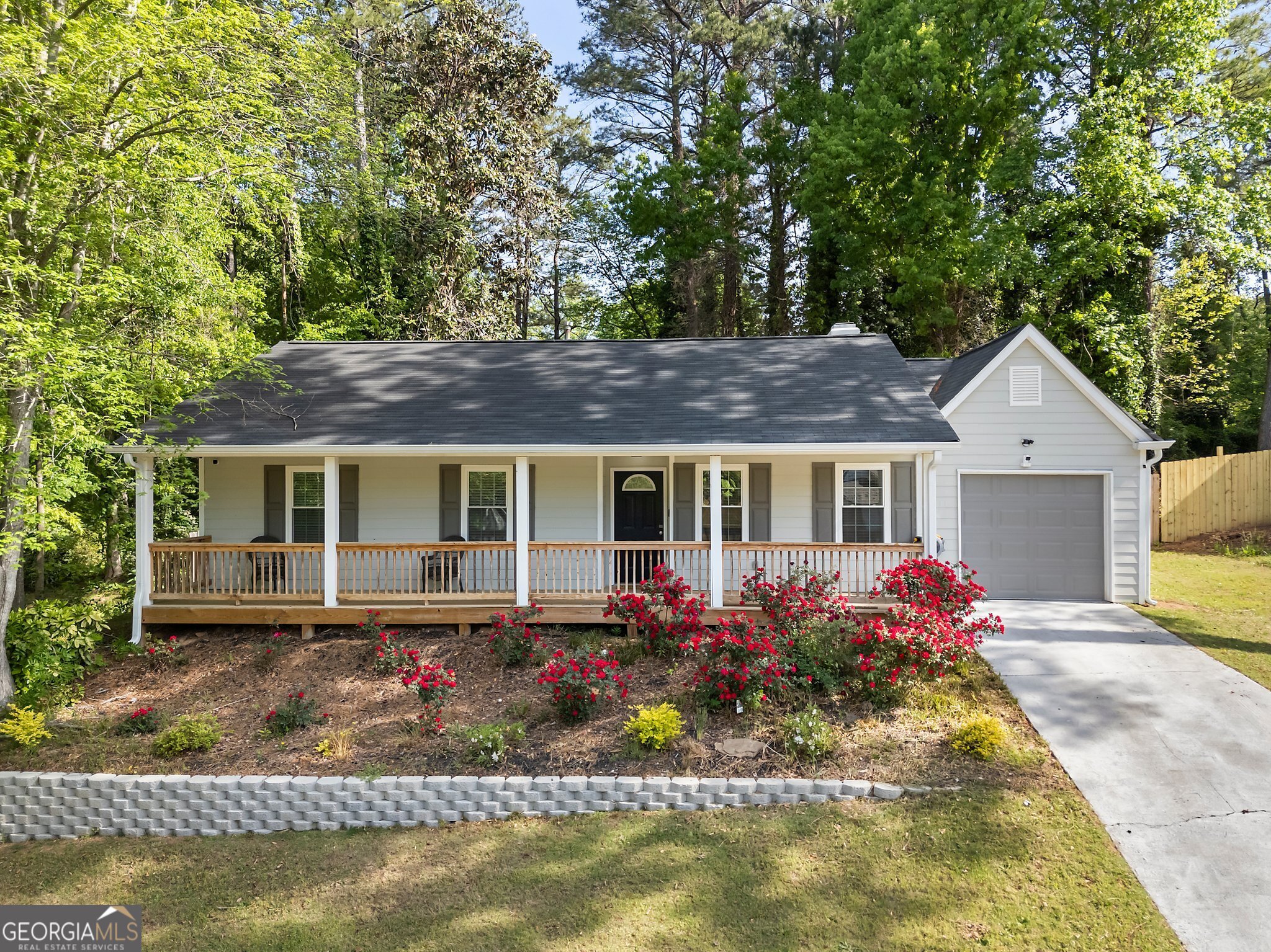 874 Fox Valley Drive Property Photo 1