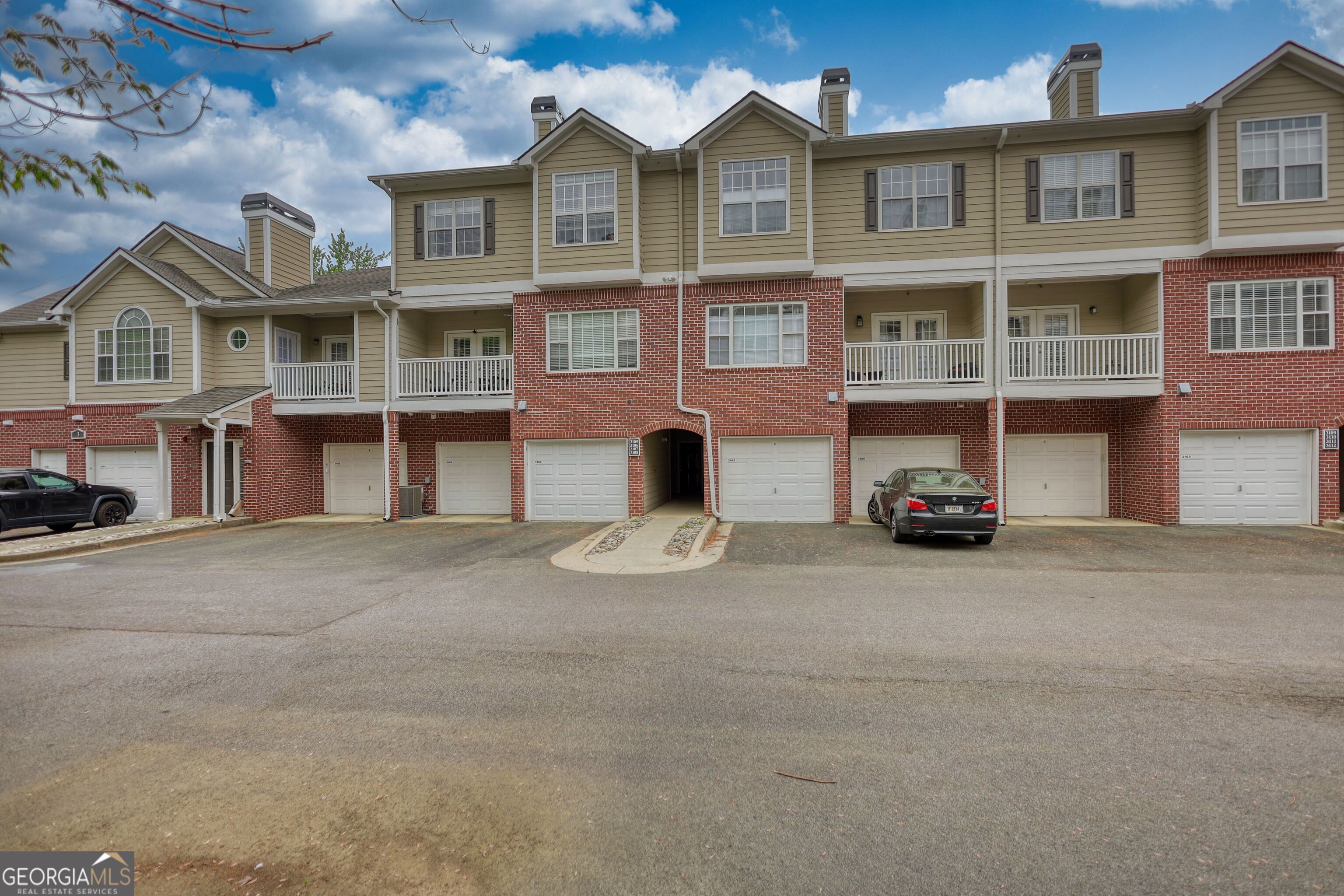 3107 Woodland Lane Property Photo 1