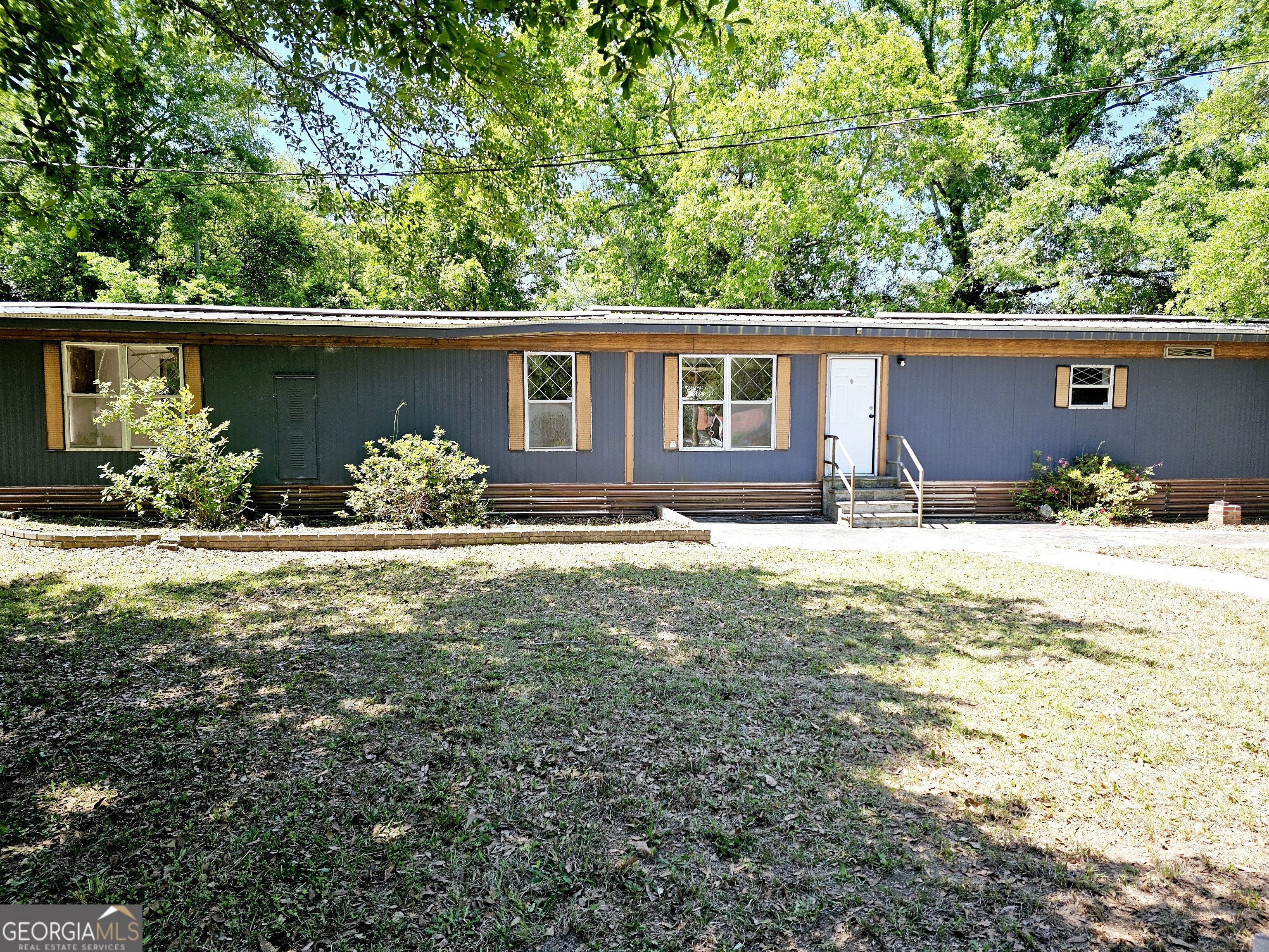 137 Virginia East Avenue Property Photo 1