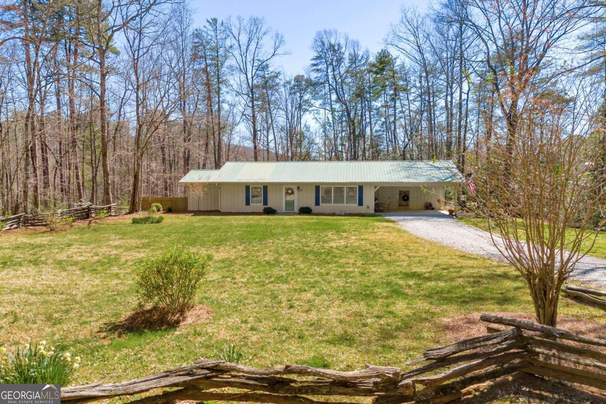 84 Weatherly Road Property Photo