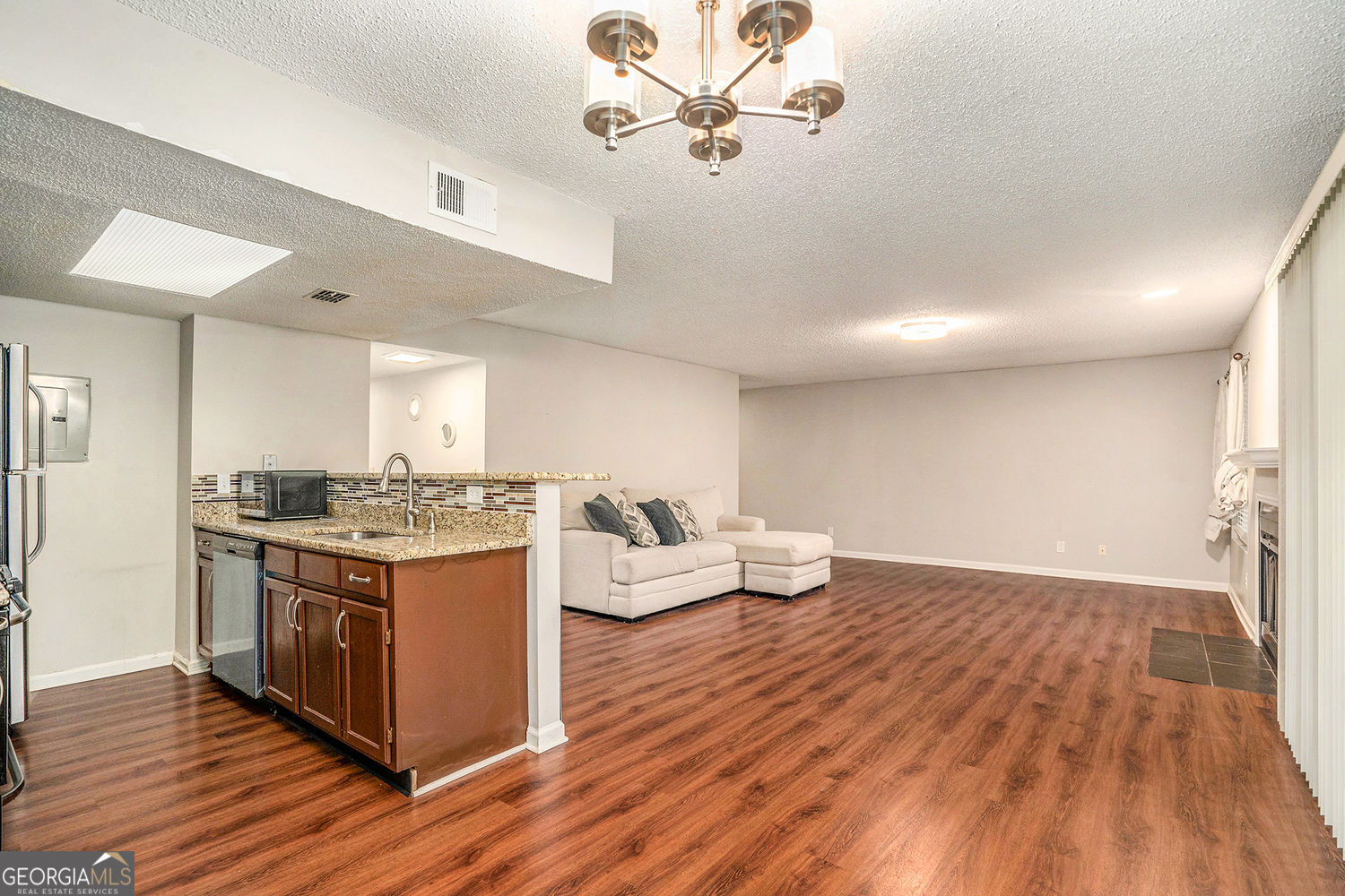 3053 Westwood Way # 7 Property Photo 1