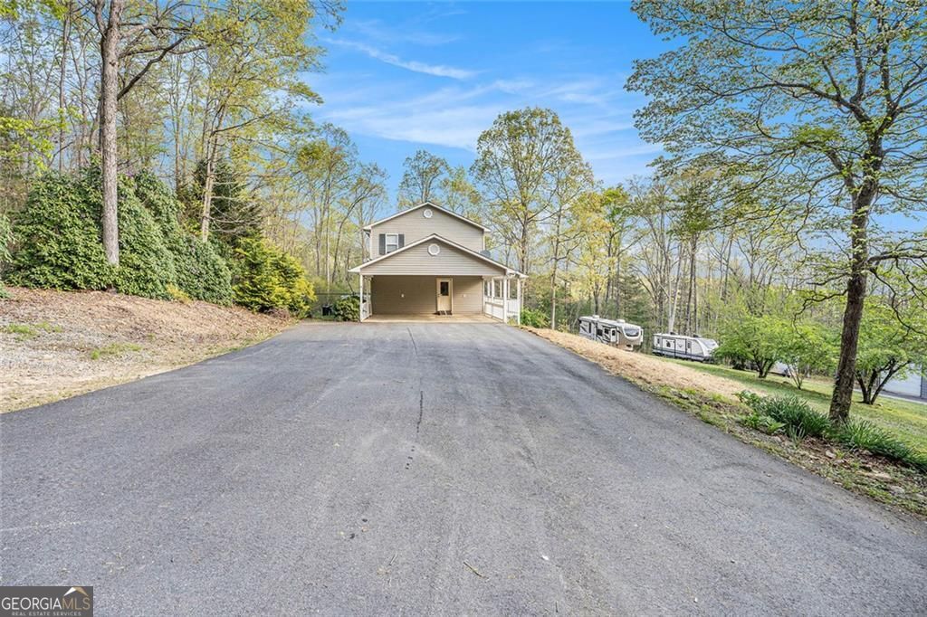 542 Sharp Top Circle Property Photo 3