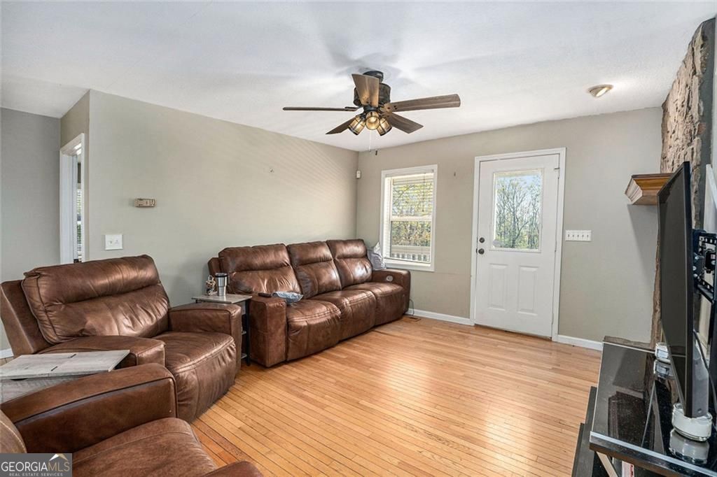 542 Sharp Top Circle Property Photo 12