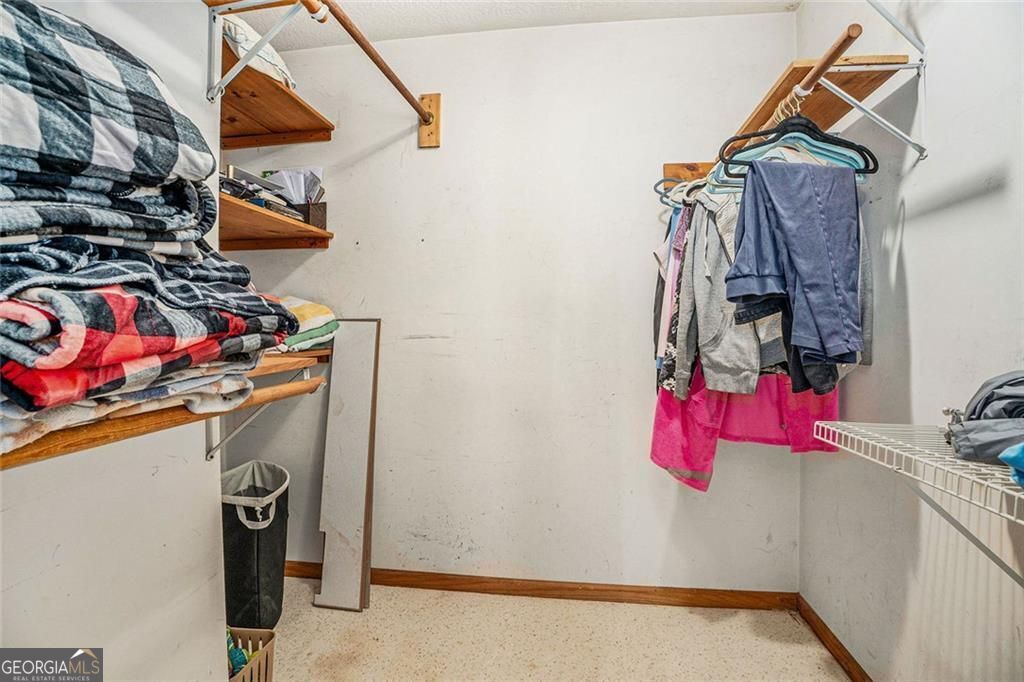 542 Sharp Top Circle Property Photo 16
