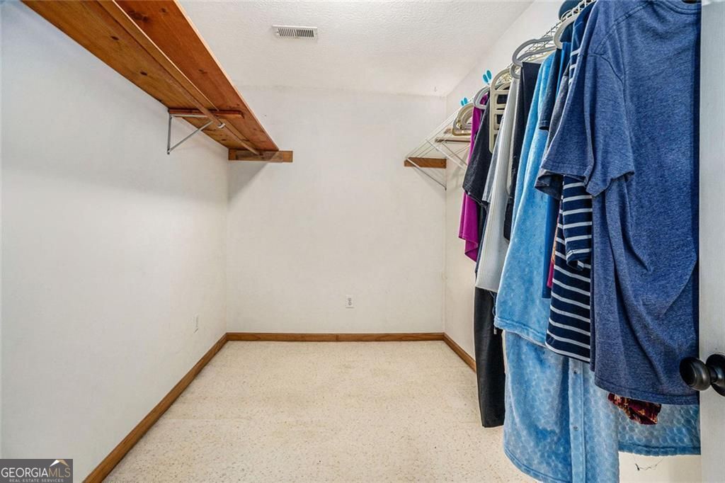 542 Sharp Top Circle Property Photo 17