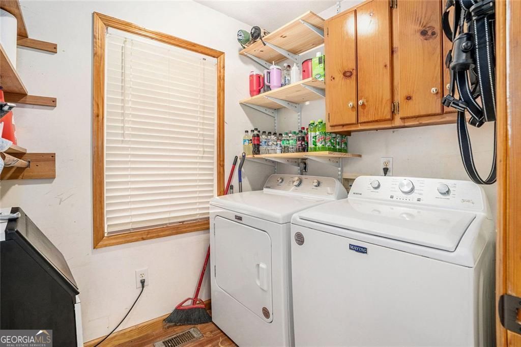 542 Sharp Top Circle Property Photo 23