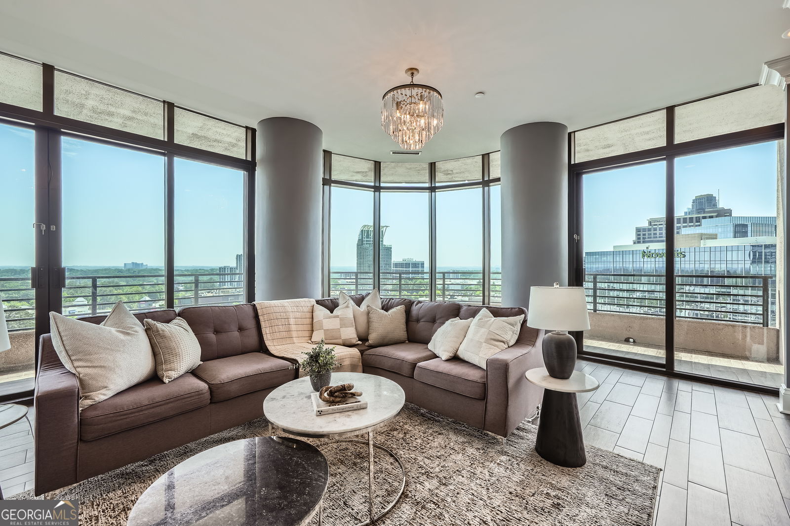 750 Park Avenue Ne # 18s Property Photo