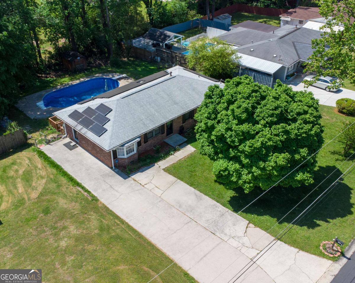 724 Camelot Way Property Photo 1