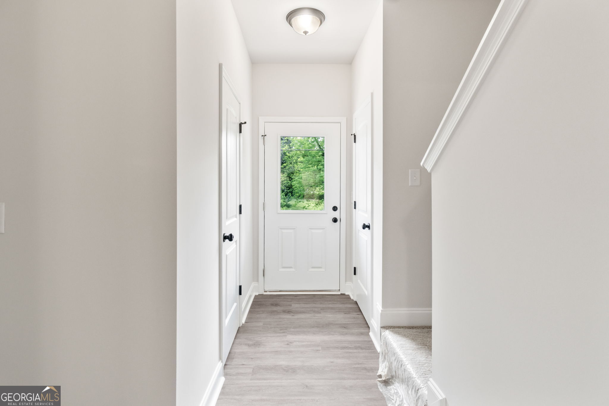 74 S Hill Street Property Photo 2