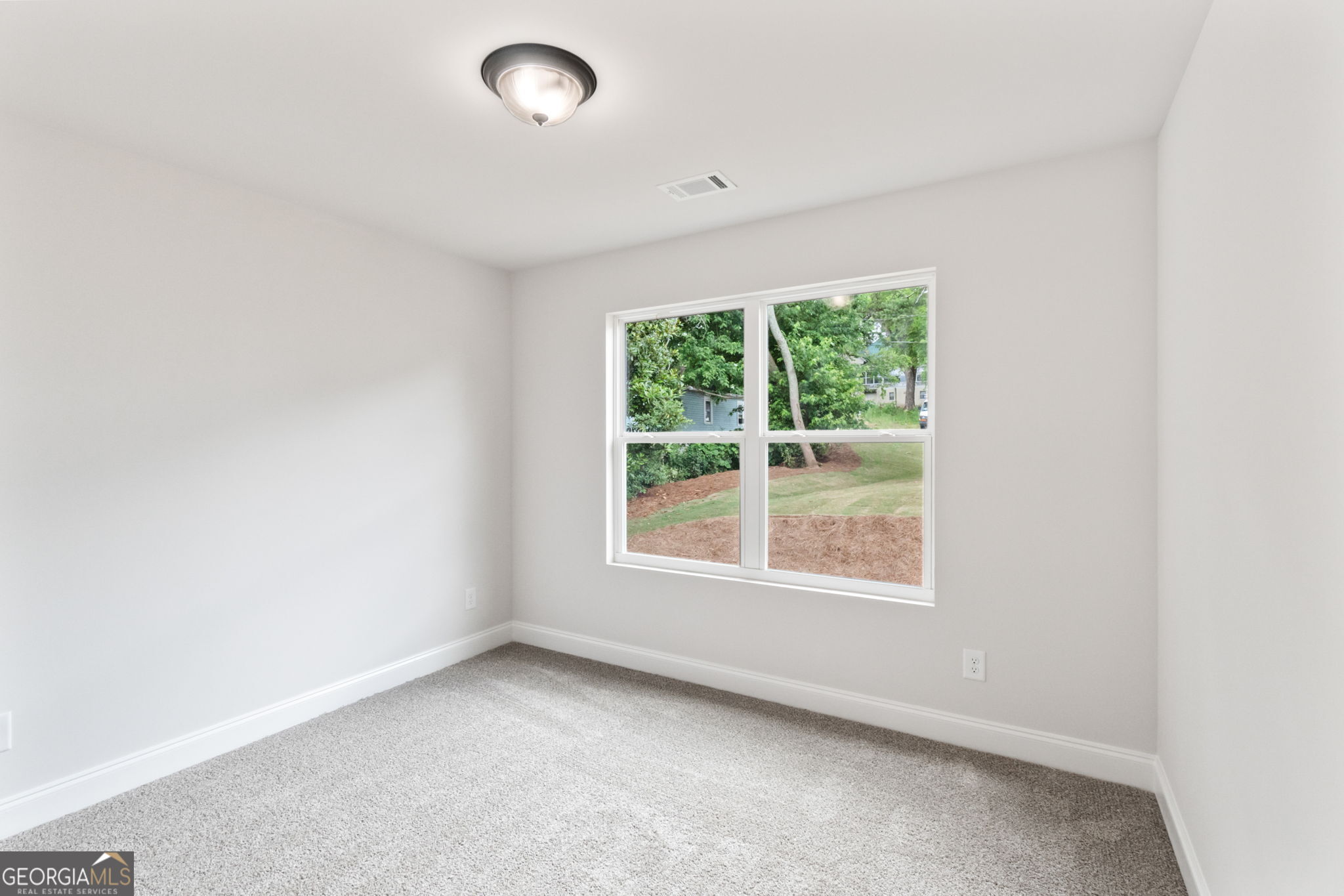 74 S Hill Street Property Photo 22