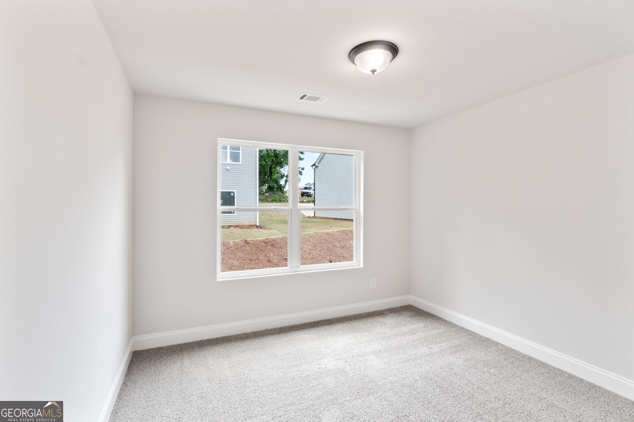 74 S Hill Street Property Photo 24