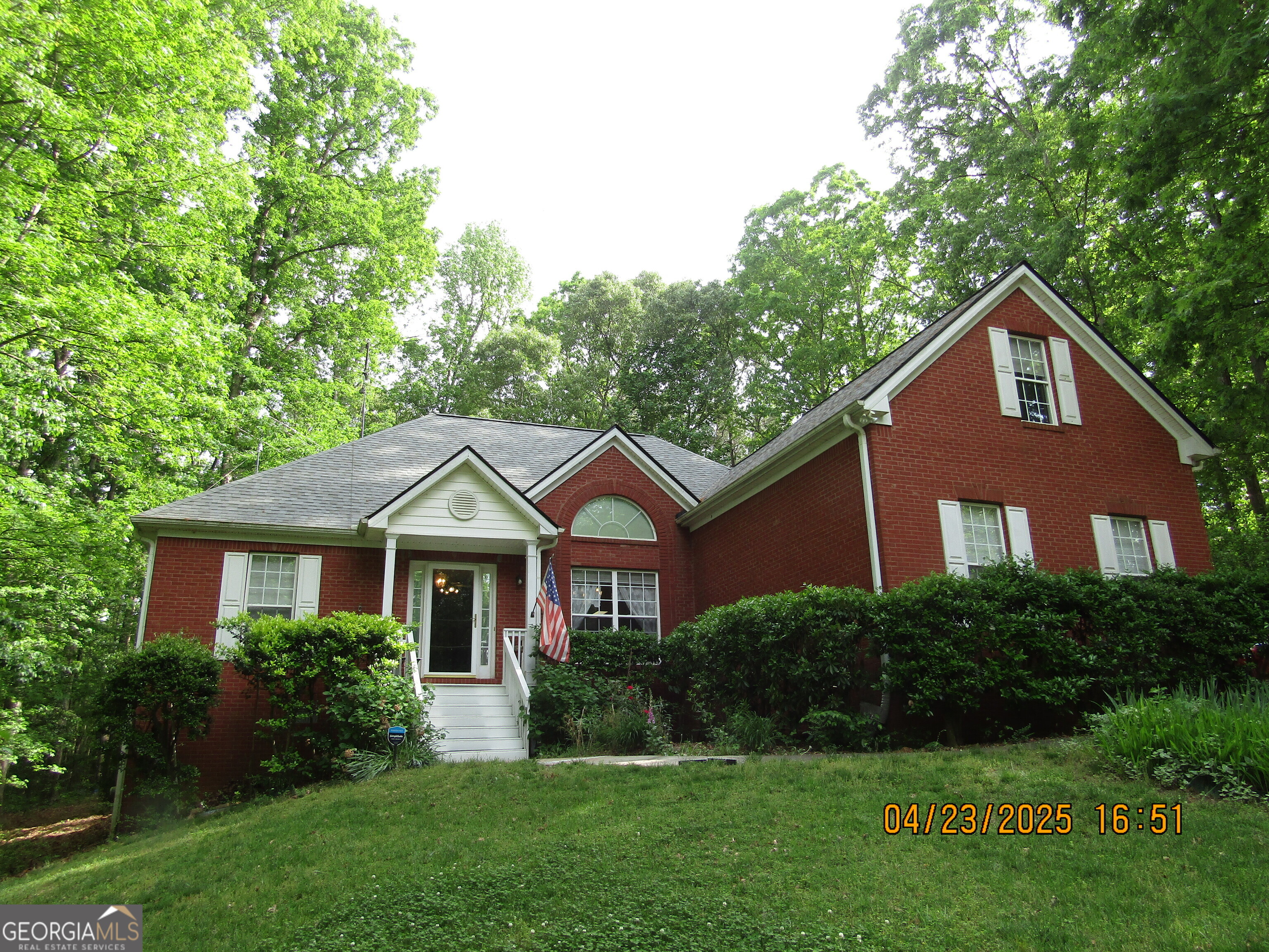 25 Lake Charles Ct Property Photo