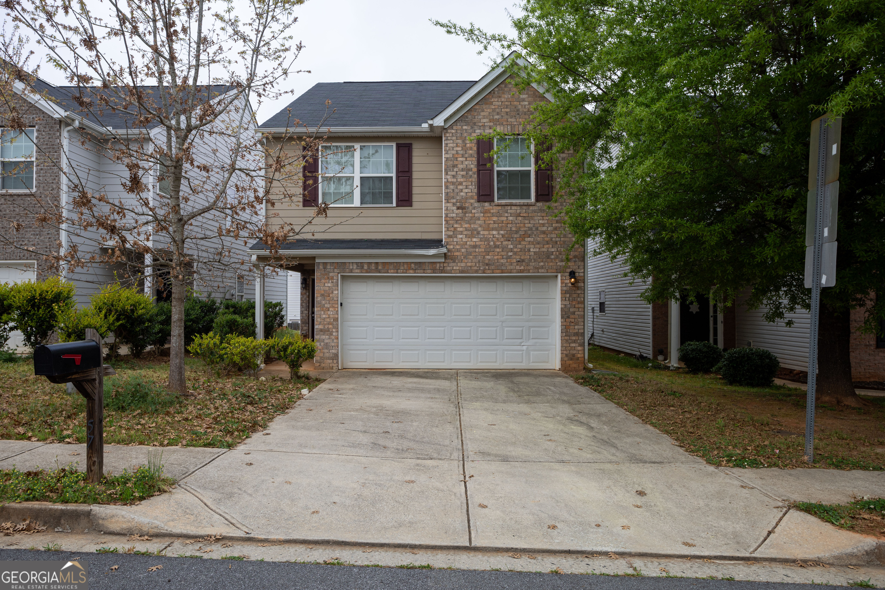1579 Leonard Street Property Photo
