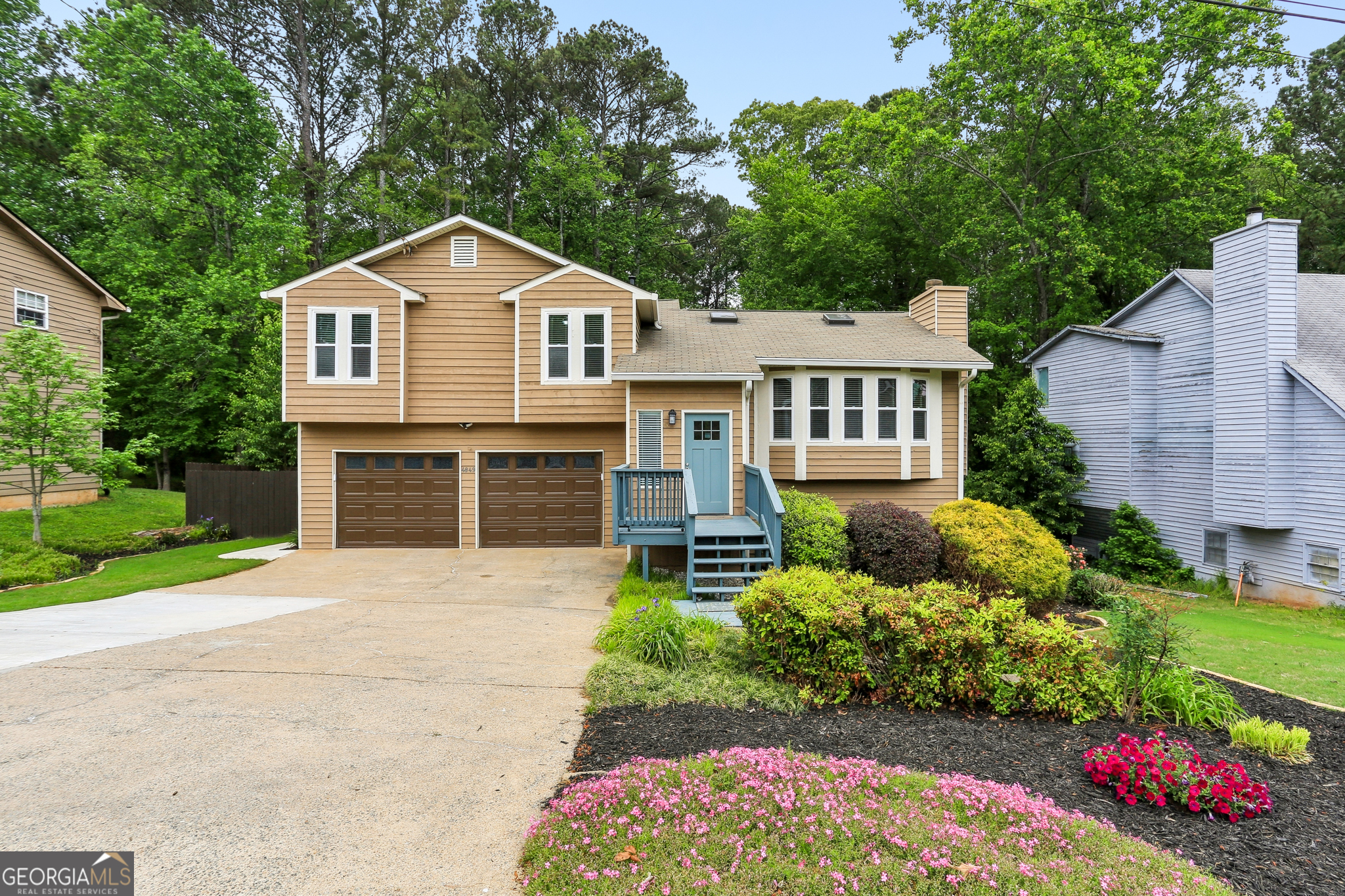 4849 Chapelle Court Property Photo 1