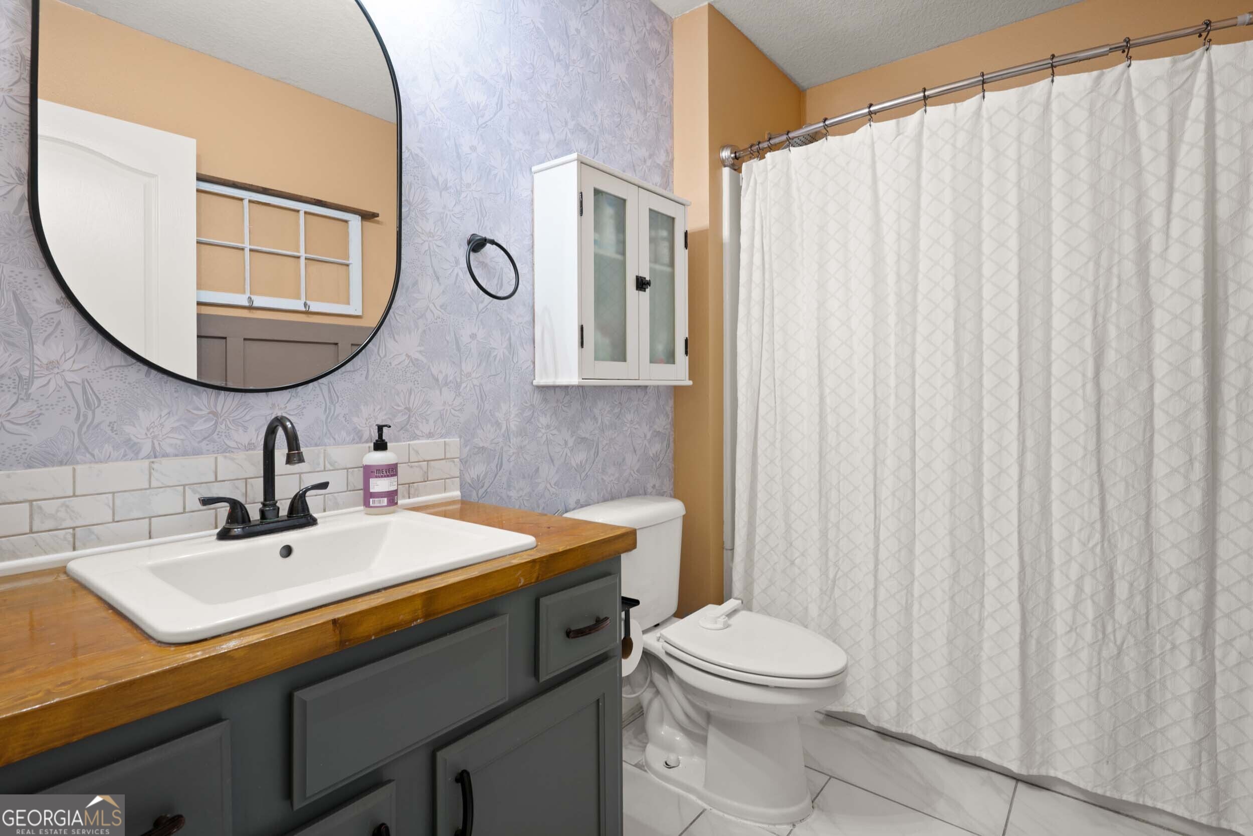 204 Hayworth Court Property Photo 7
