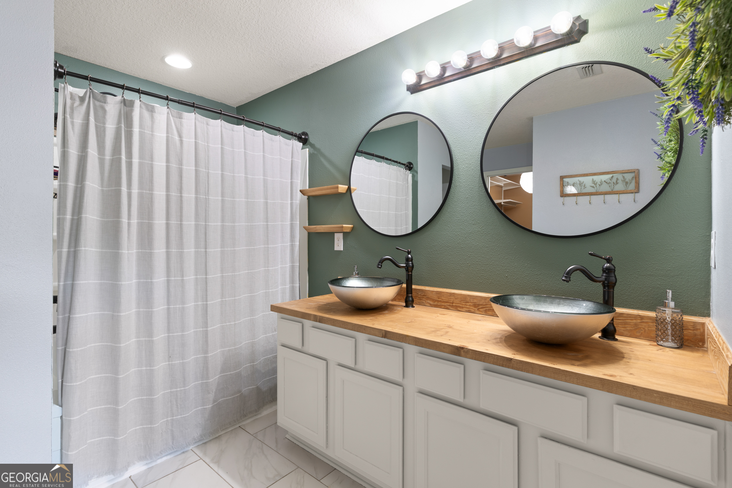 204 Hayworth Court Property Photo 22