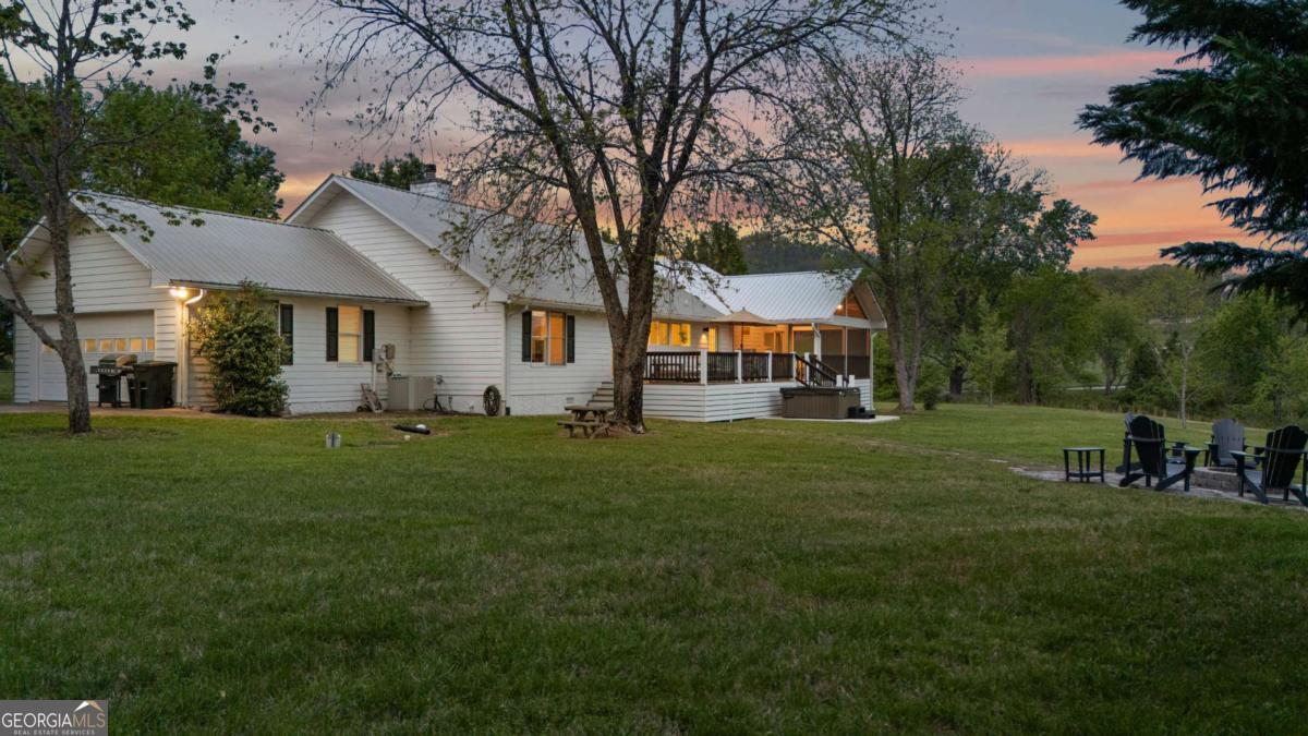 2180 Pine Lake Road Property Photo 1
