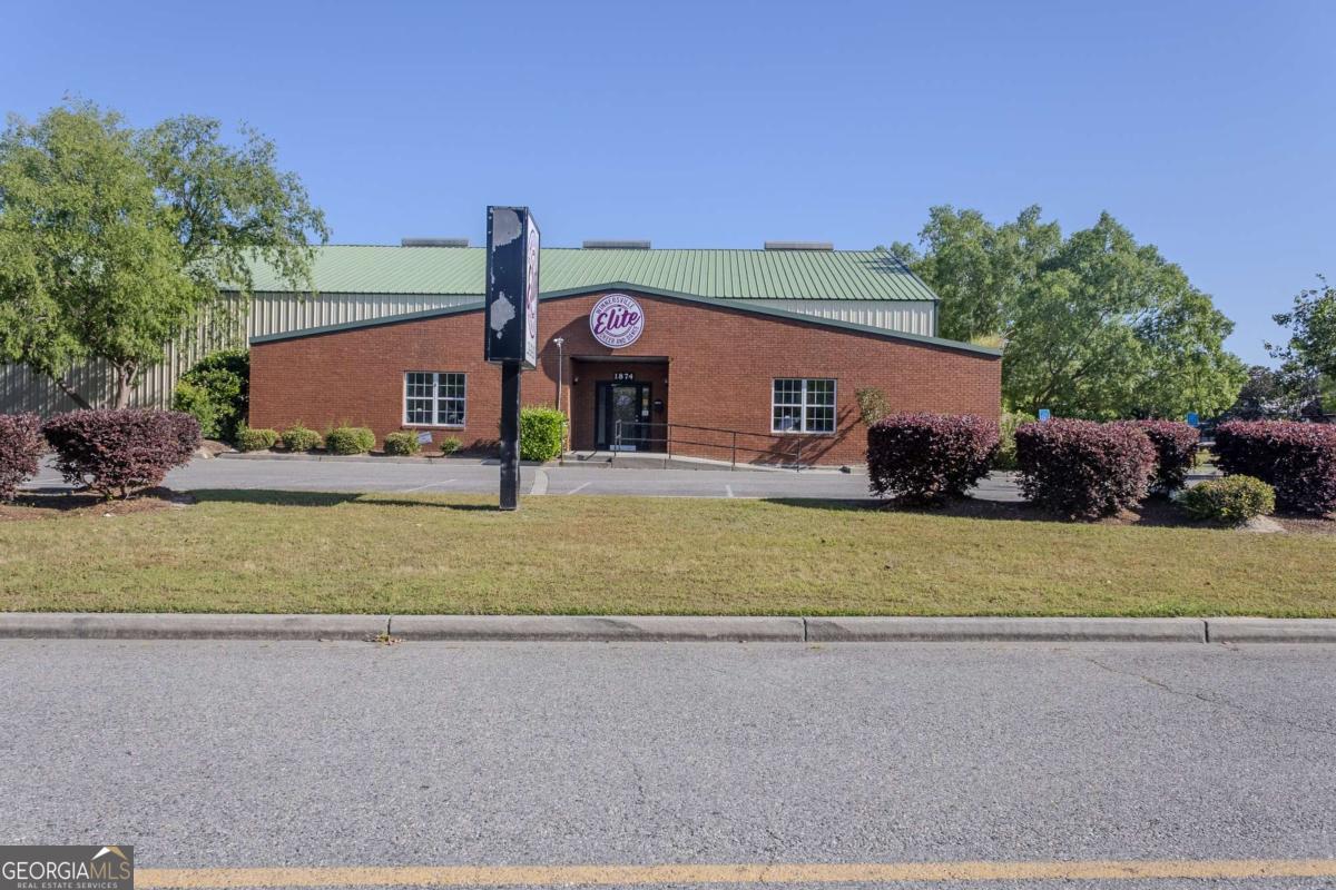 1874 Business Parkway Property Photo 1