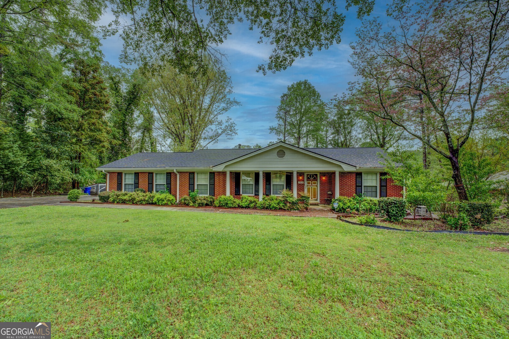 1349 Springwood Drive Nw Property Photo 1