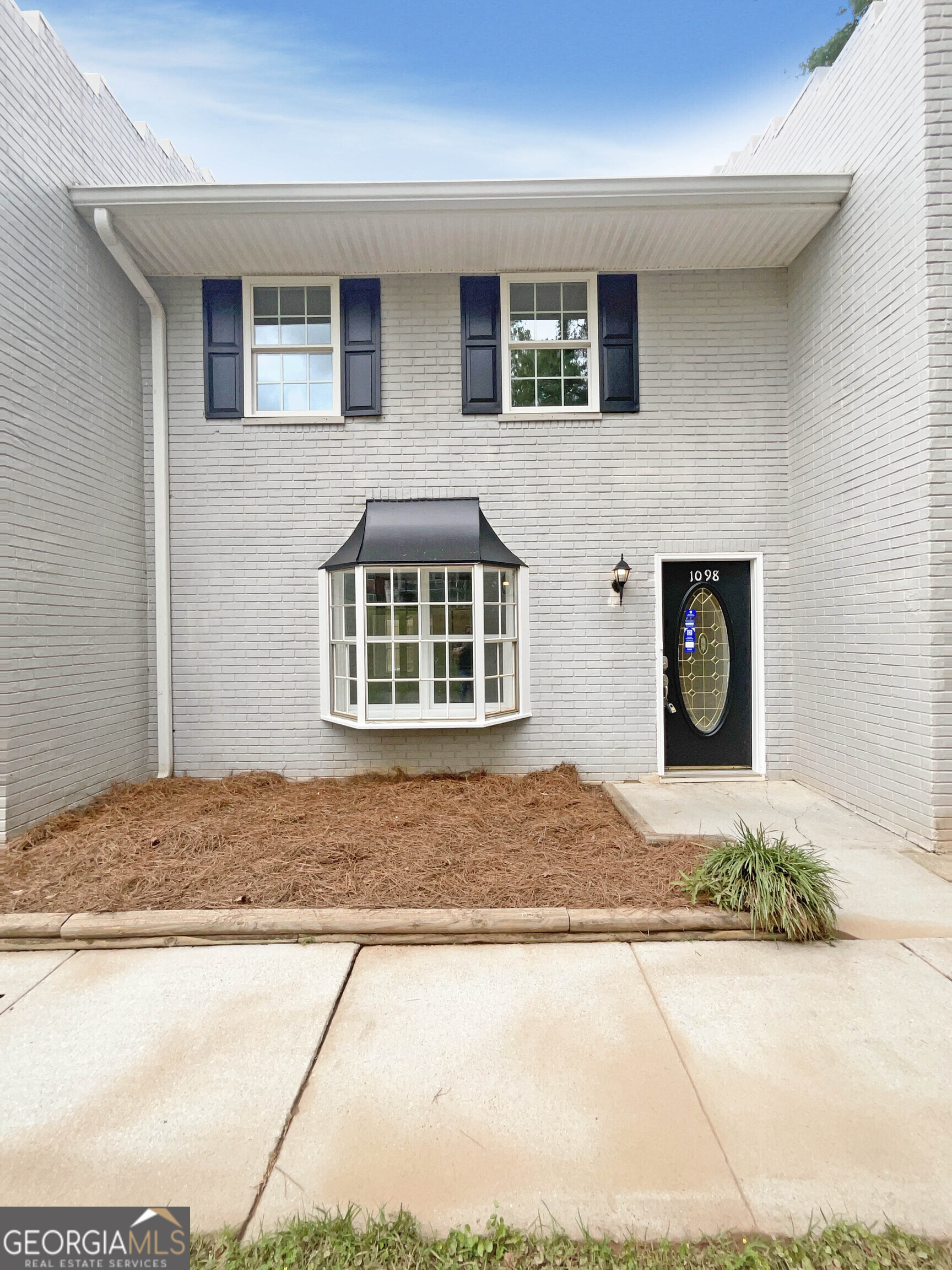 1098 Eastview Circle Ne Property Photo 1