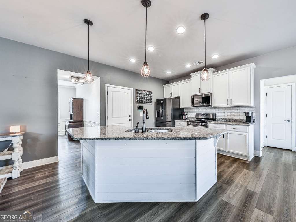 169 Oakley Way Property Photo 4