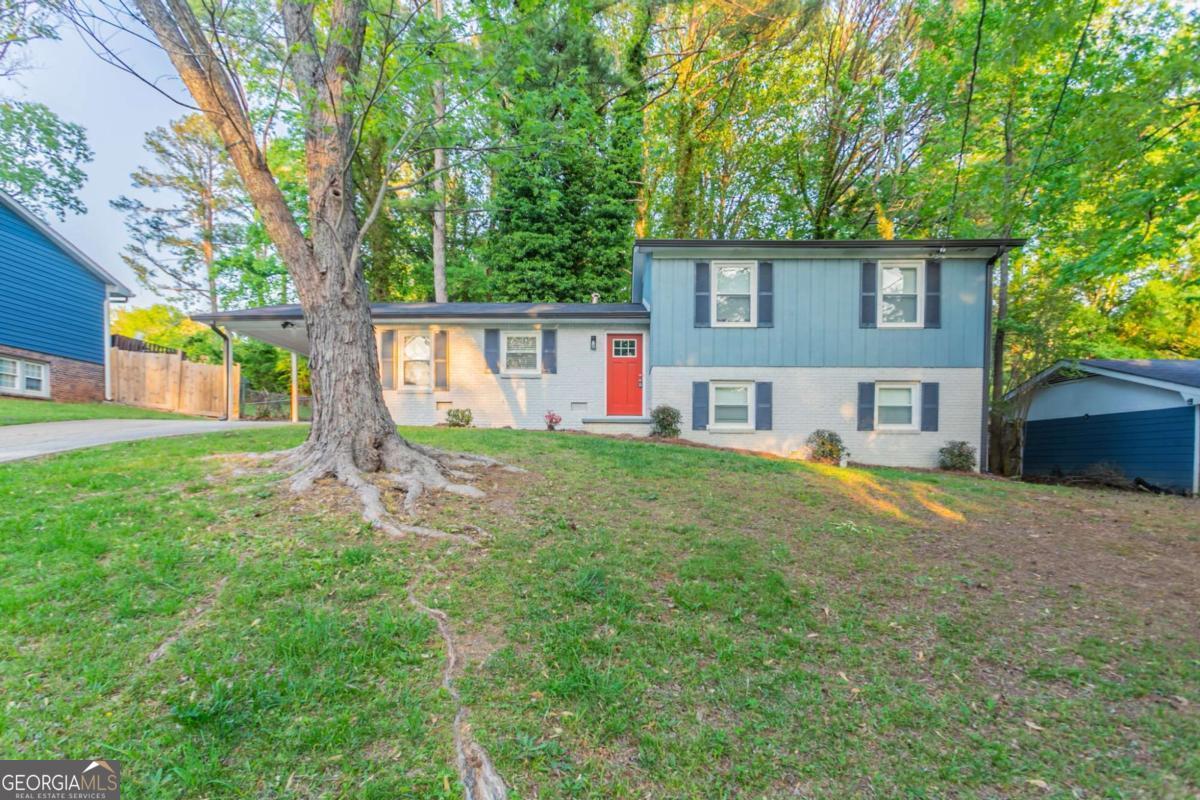 2046 Copperfield Circle Property Photo 1