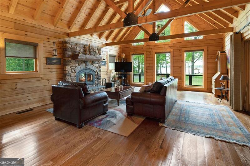 420 County Road 496 Property Photo 18
