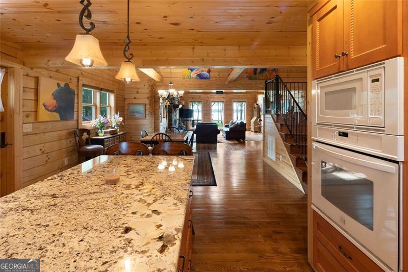 420 County Road 496 Property Photo 24