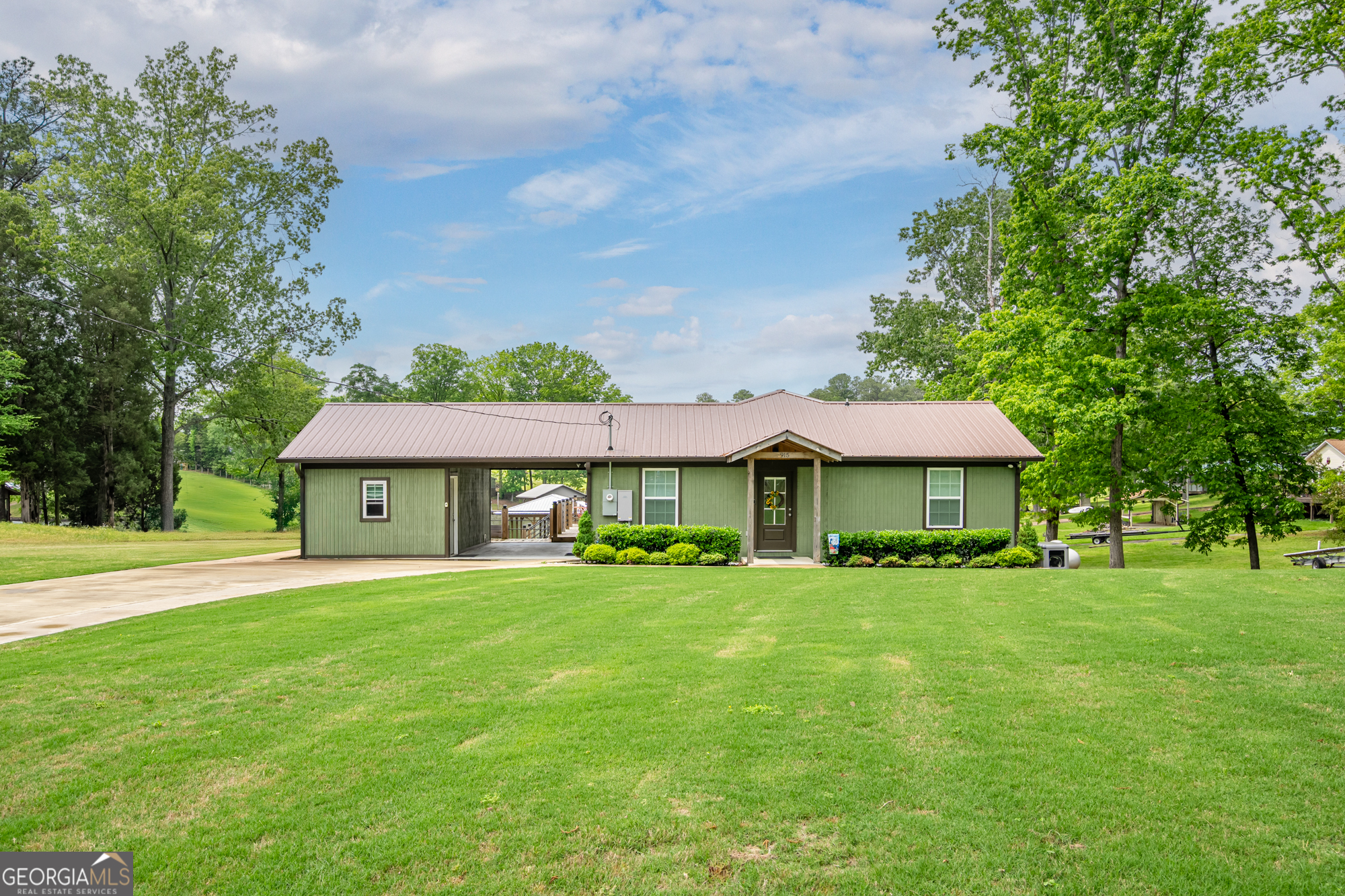 915 County Road 349 Property Photo 1