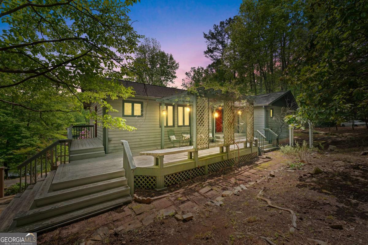 157 Broadwater Court Property Photo 1
