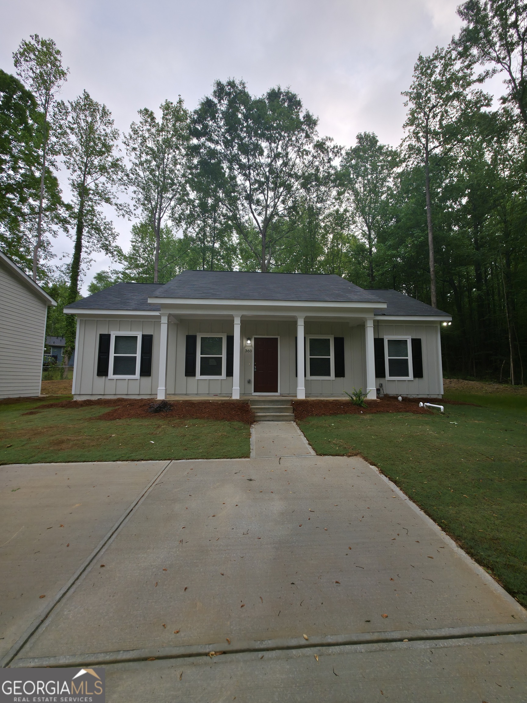 360 Washington Drive Property Photo 1