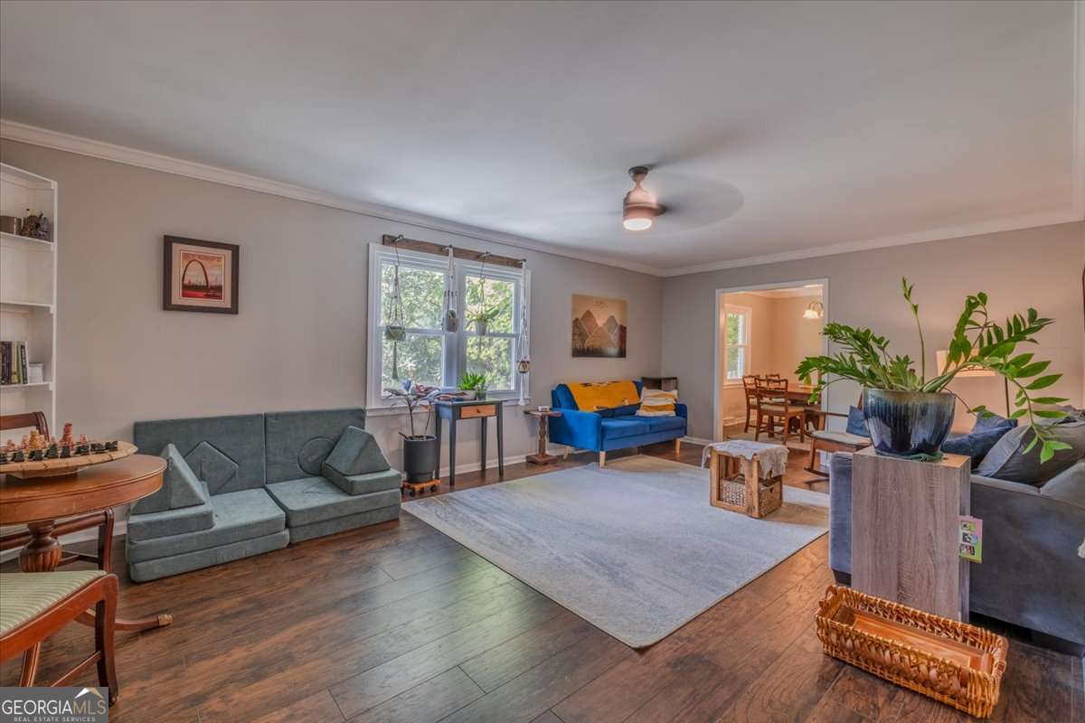 20 Mitchell Circle Se Property Photo 3