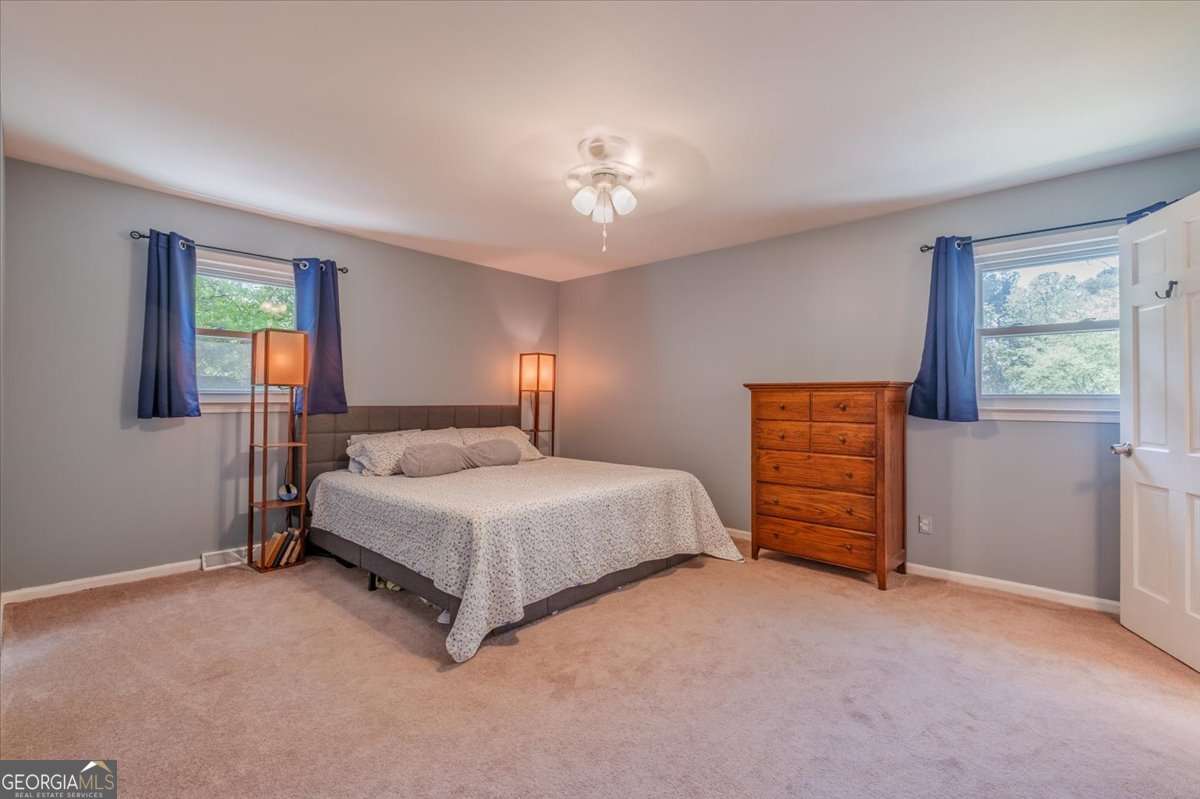 20 Mitchell Circle Se Property Photo 11